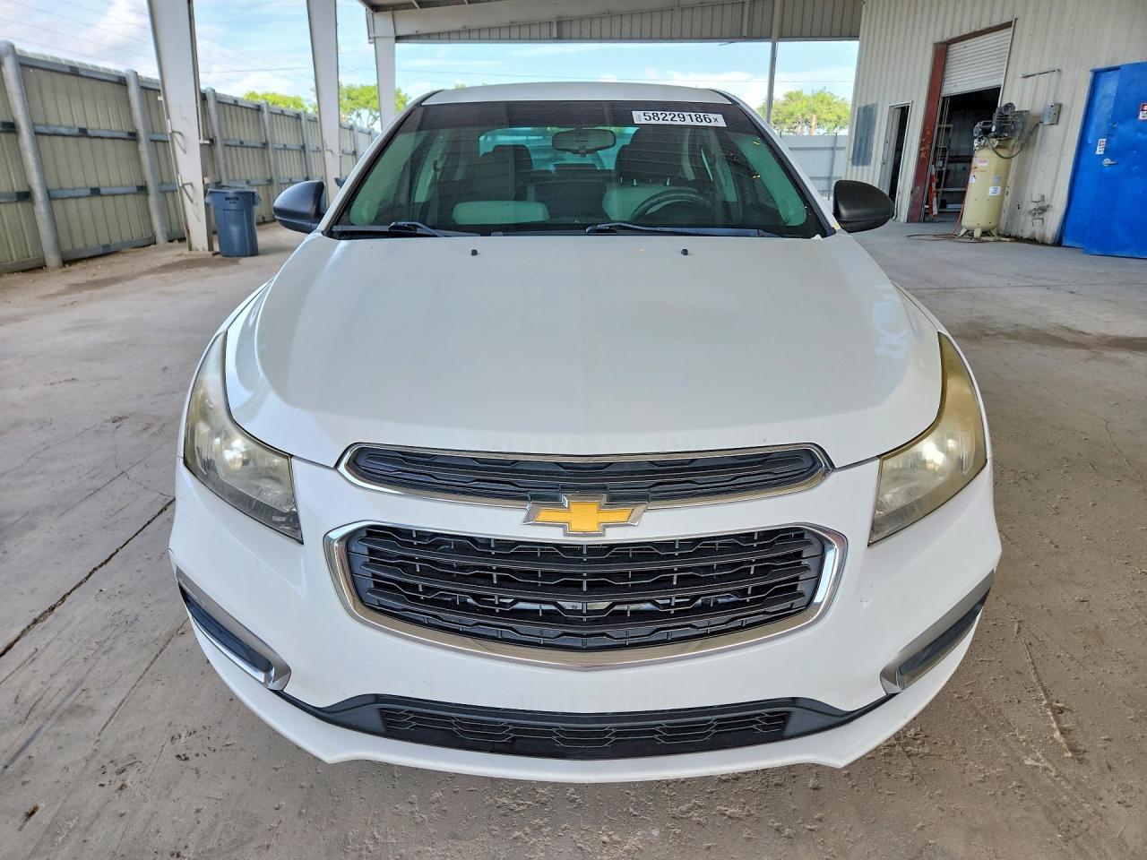 2015 Chevrolet Cruze Ls White vin: 1G1PA5SH5F7151923