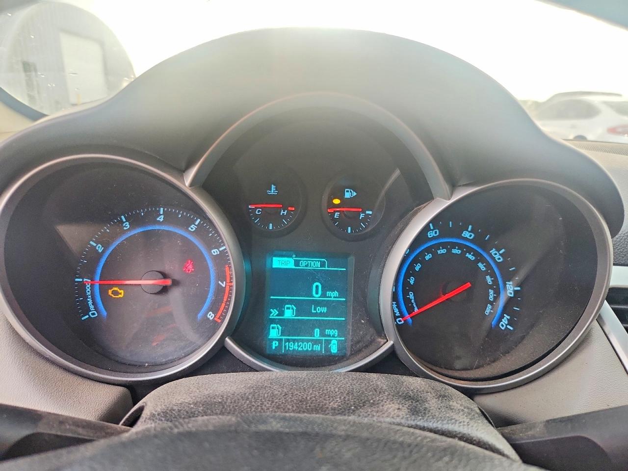 2015 Chevrolet Cruze Ls White vin: 1G1PA5SH5F7167488