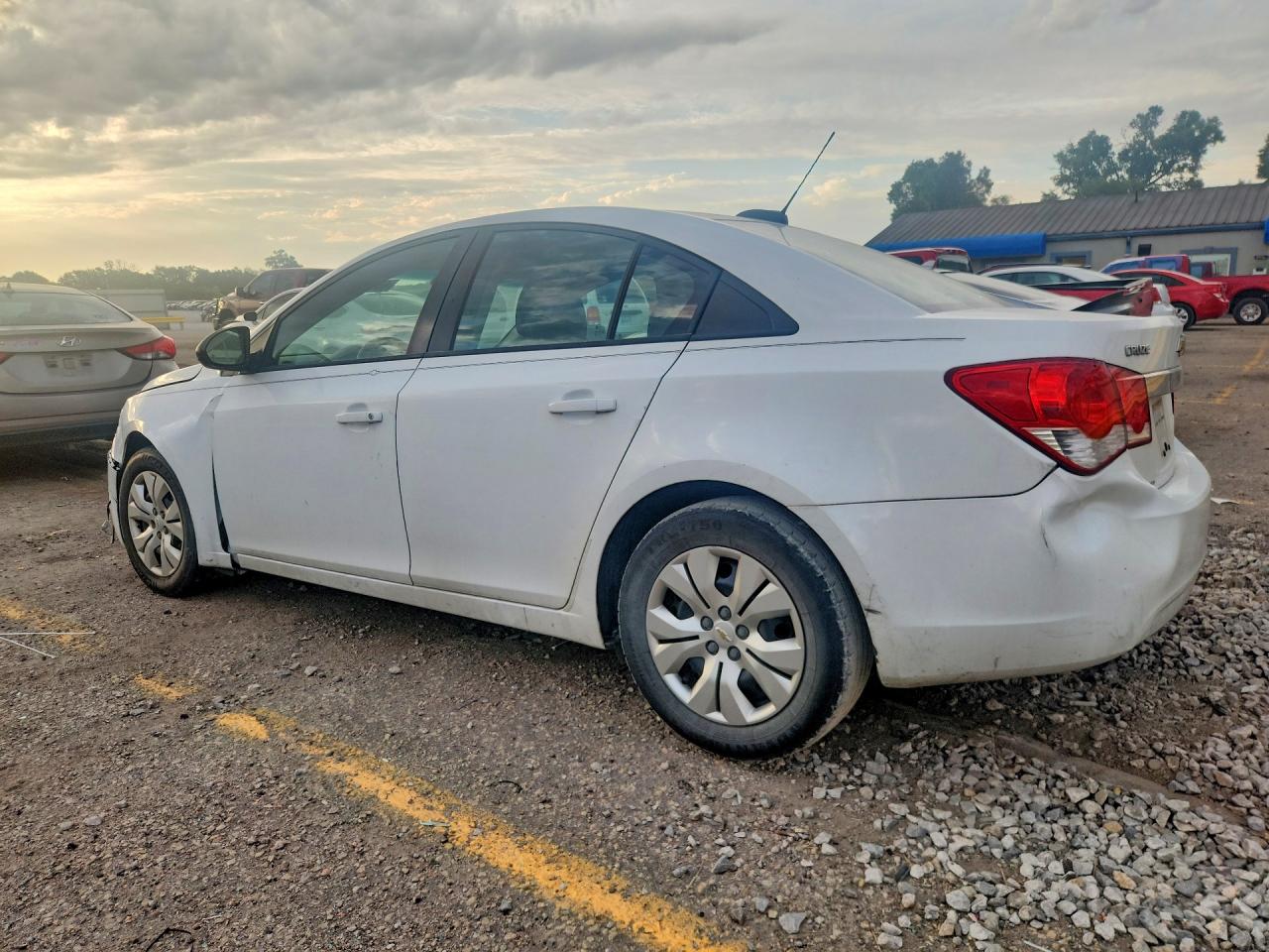 2015 Chevrolet Cruze Ls White vin: 1G1PA5SH5F7167488