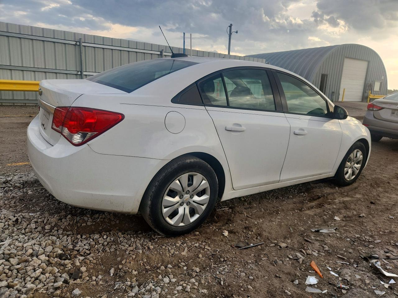 2015 Chevrolet Cruze Ls White vin: 1G1PA5SH5F7167488