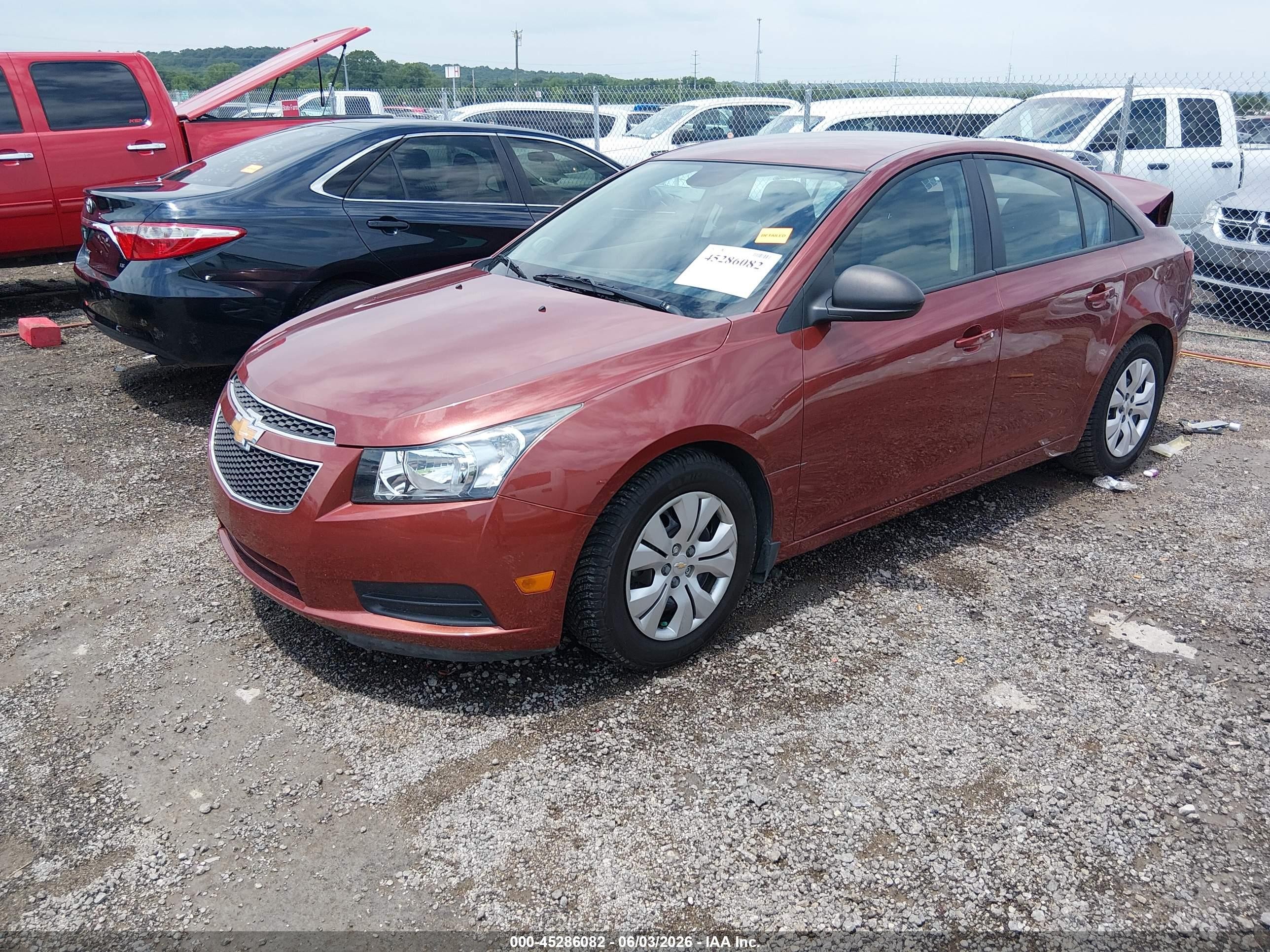 2013 Chevrolet Cruze Ls Auto Red vin: 1G1PA5SH6D7169862