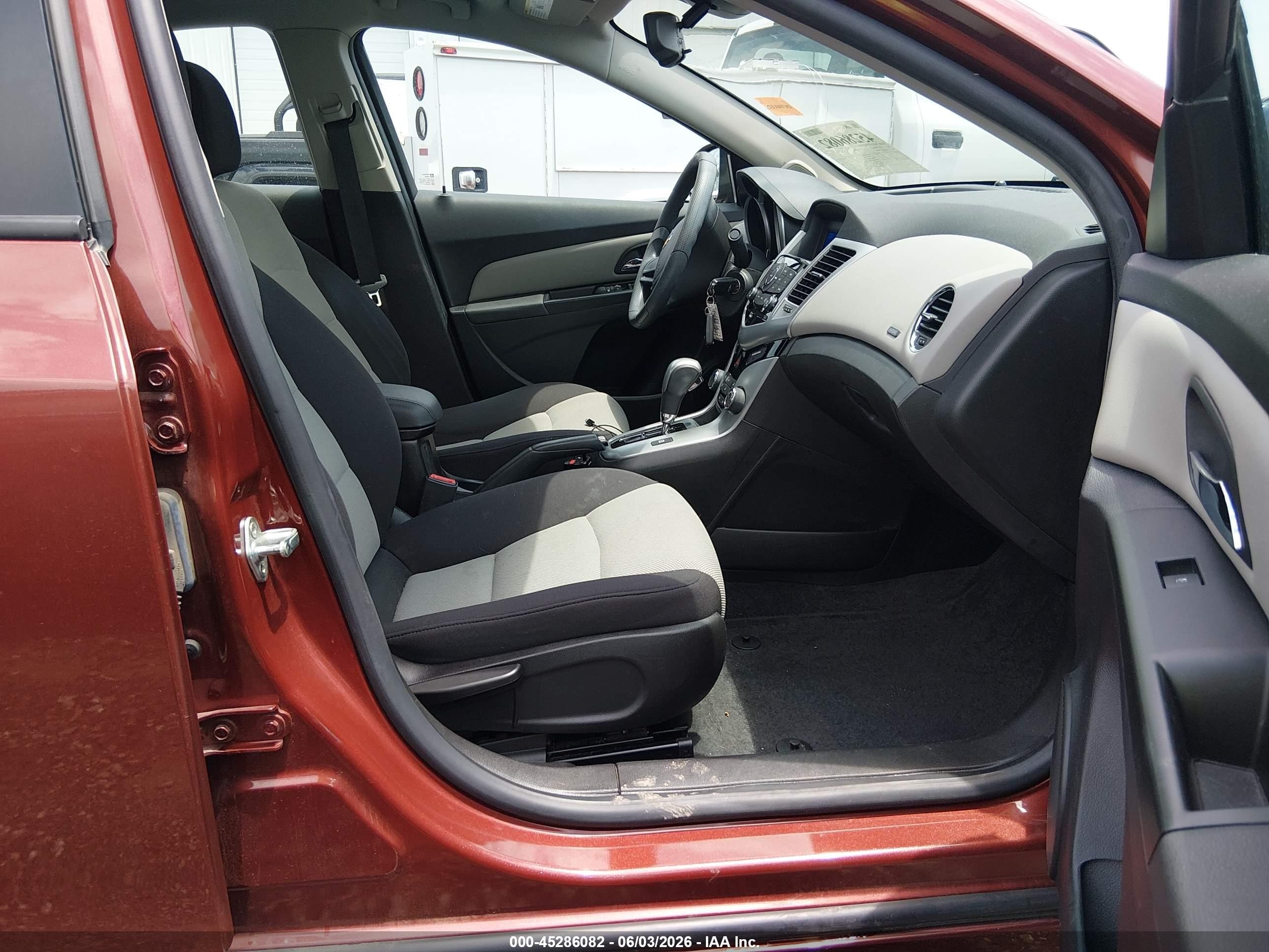 2013 Chevrolet Cruze Ls Auto Red vin: 1G1PA5SH6D7169862
