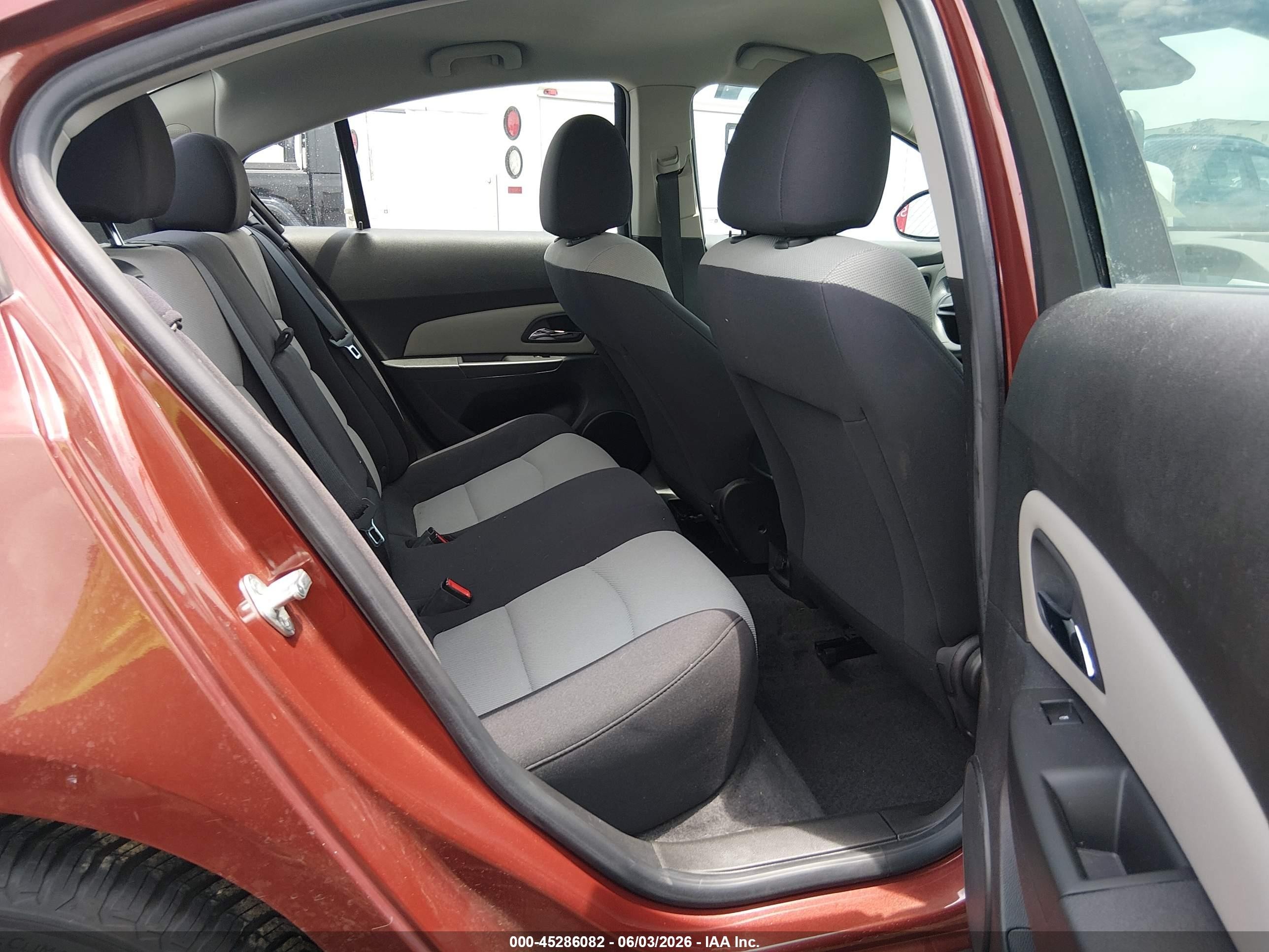 2013 Chevrolet Cruze Ls Auto Red vin: 1G1PA5SH6D7169862