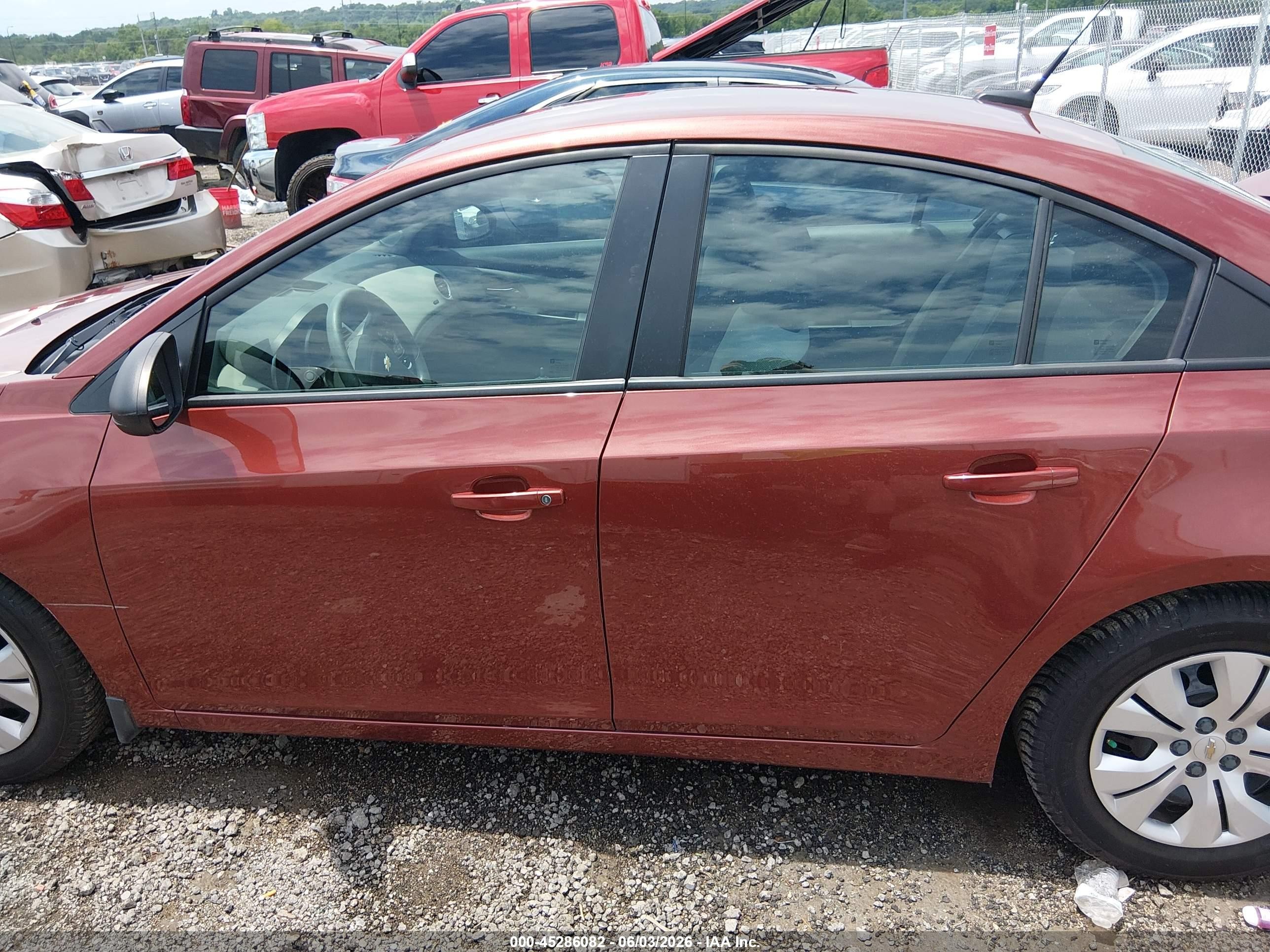 2013 Chevrolet Cruze Ls Auto Red vin: 1G1PA5SH6D7169862