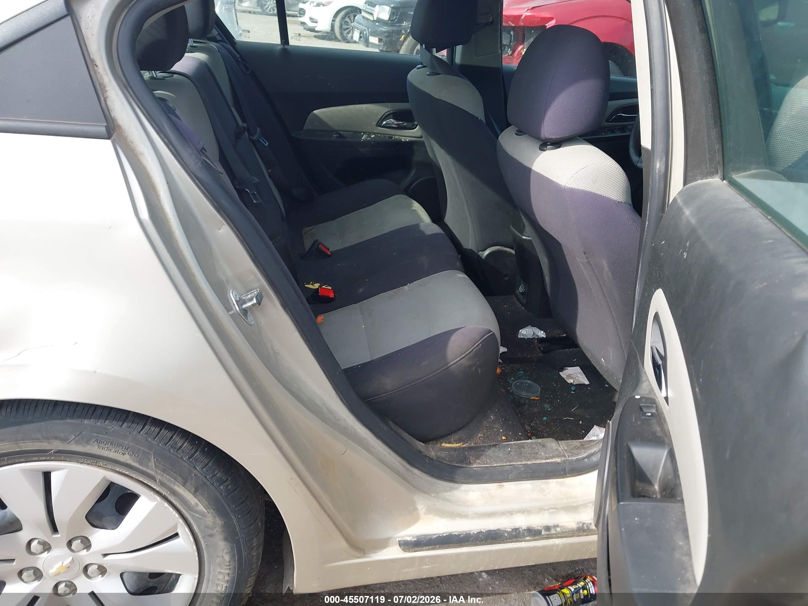 2013 Chevrolet Cruze Ls Auto Silver vin: 1G1PA5SH6D7278032