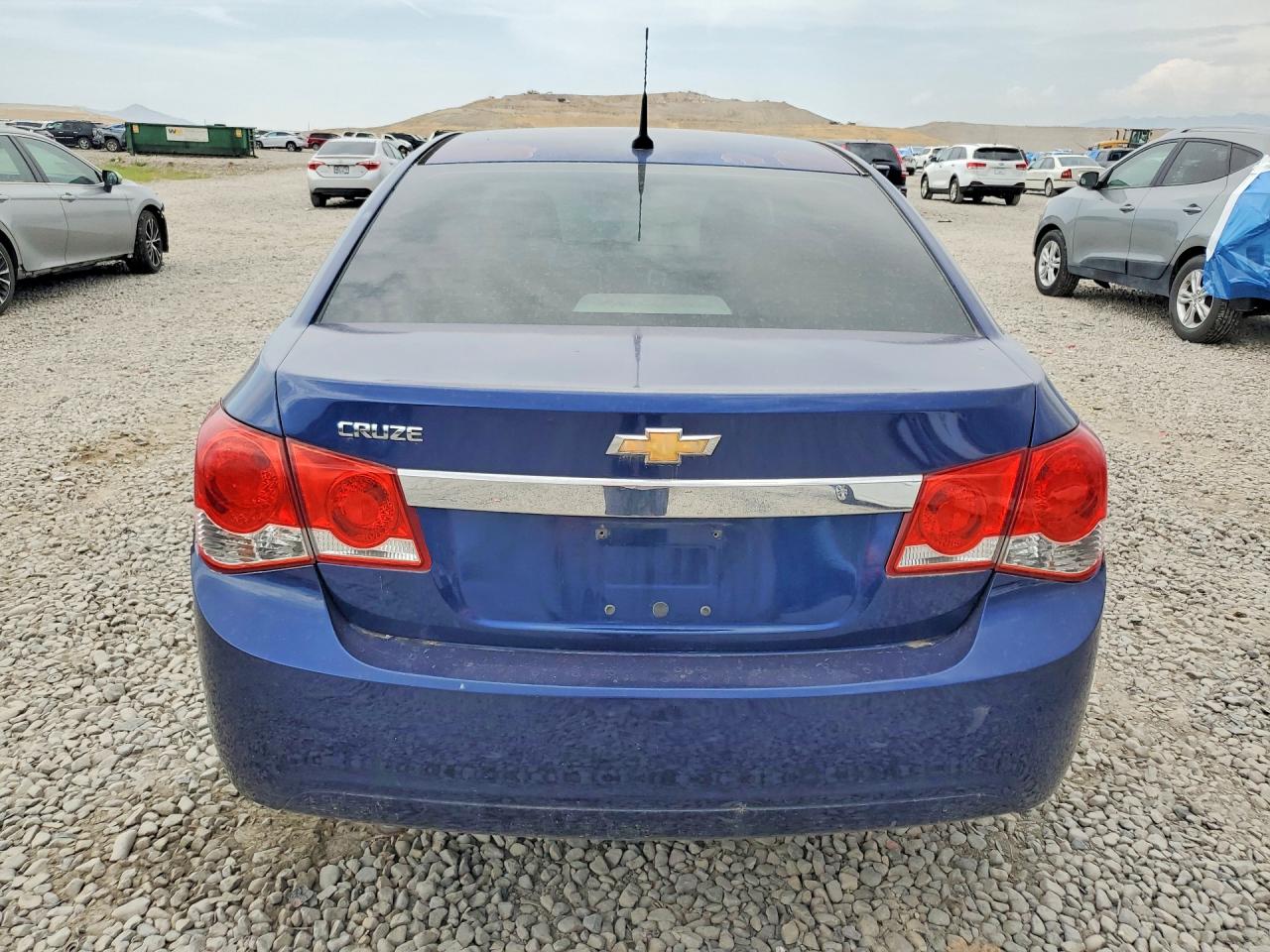 2013 Chevrolet Cruze Ls Blue vin: 1G1PA5SH6D7301034