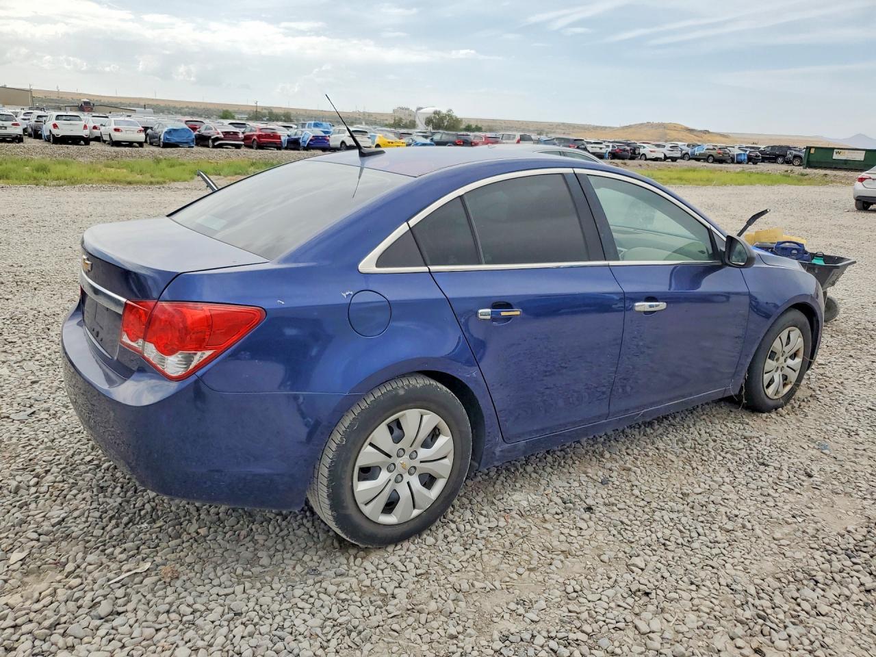 2013 Chevrolet Cruze Ls Blue vin: 1G1PA5SH6D7301034