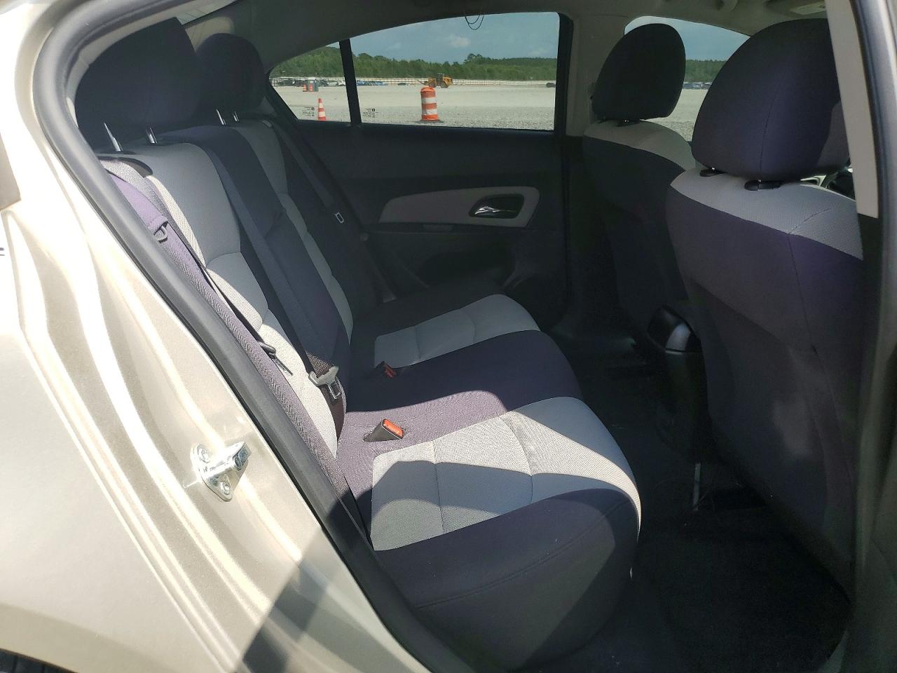 2014 Chevrolet Cruze Ls Gold vin: 1G1PA5SH6E7179583