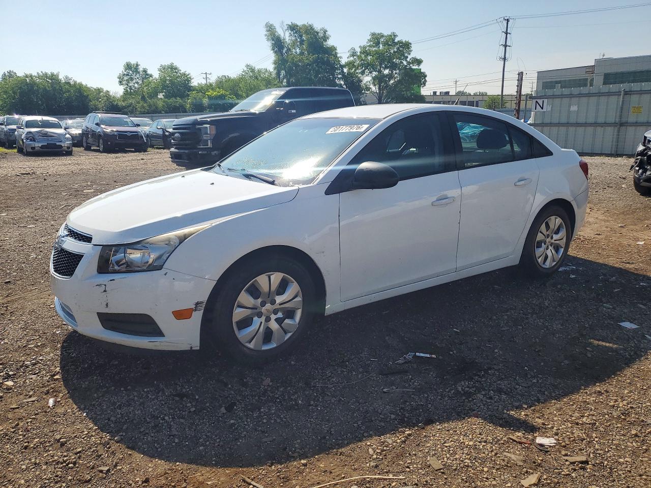 2014 Chevrolet Cruze Ls White vin: 1G1PA5SH6E7189689