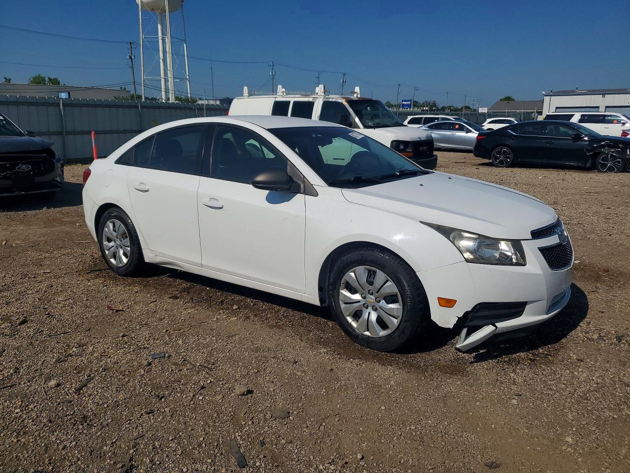 2014 Chevrolet Cruze Ls White vin: 1G1PA5SH6E7189689