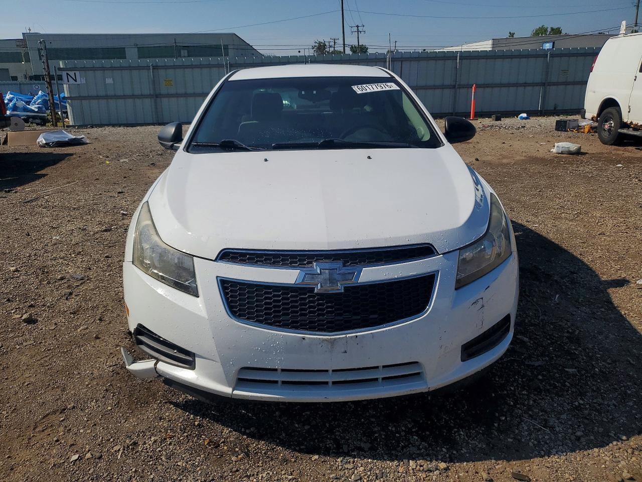 2014 Chevrolet Cruze Ls White vin: 1G1PA5SH6E7189689