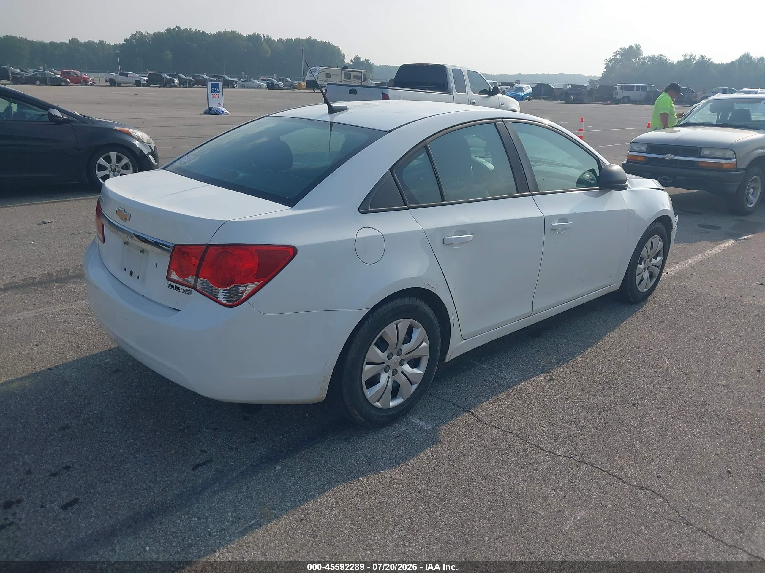2014 Chevrolet Cruze Ls Auto White vin: 1G1PA5SH6E7385857