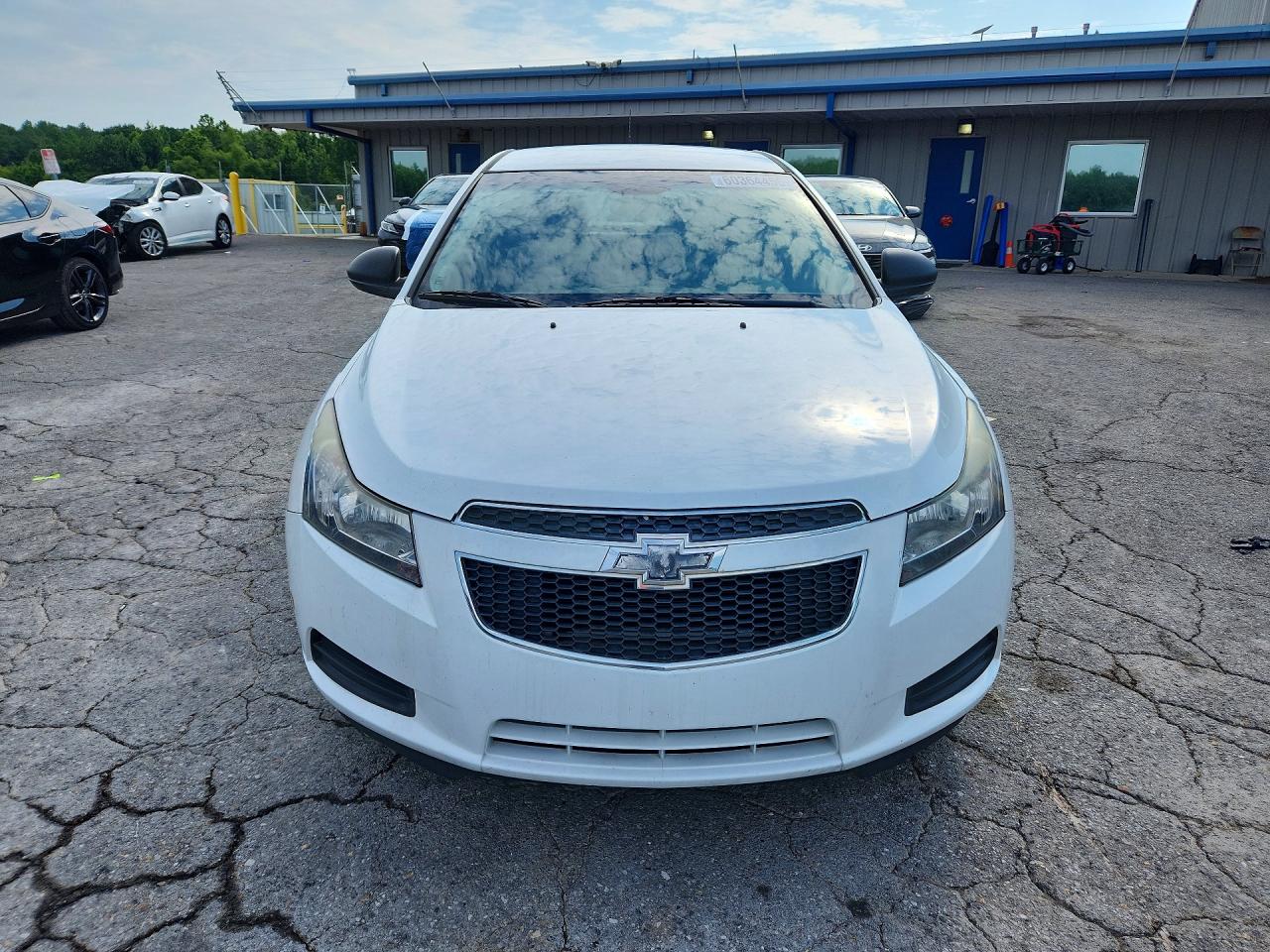 2014 Chevrolet Cruze Ls White vin: 1G1PA5SH6E7390475