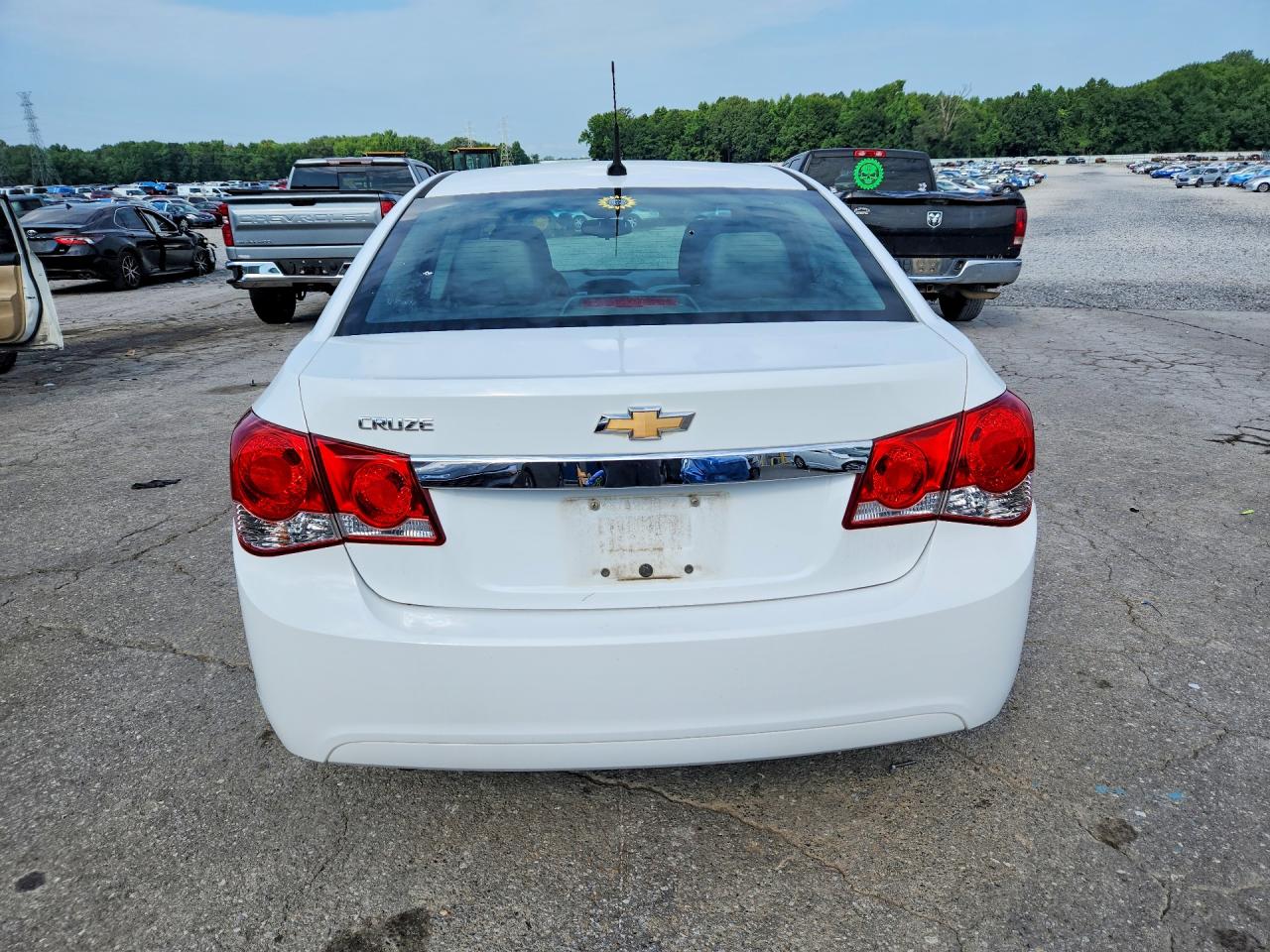 2014 Chevrolet Cruze Ls White vin: 1G1PA5SH6E7390475