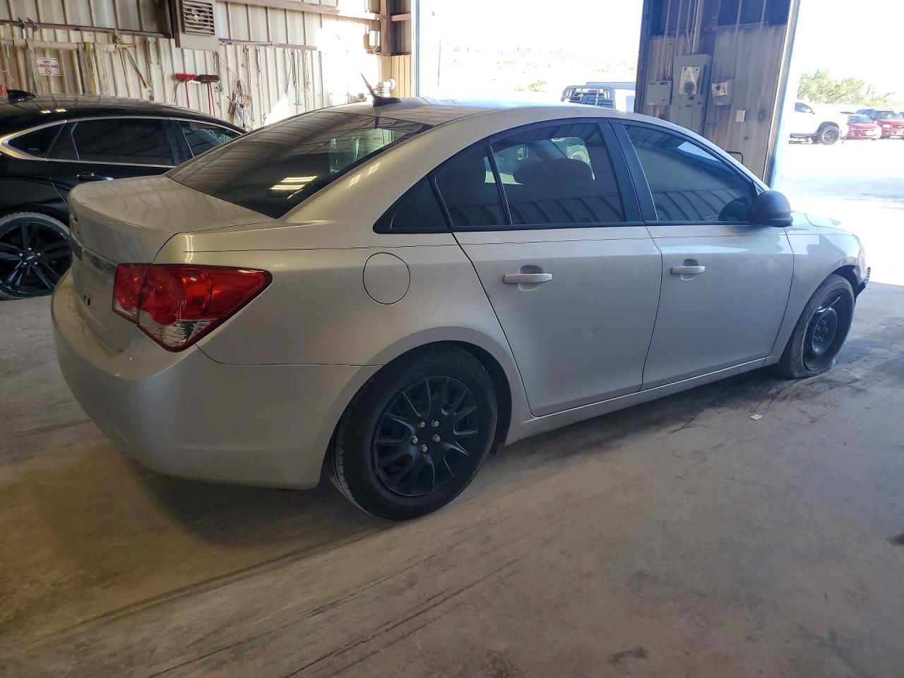2014 Chevrolet Cruze Ls Серебряный vin: 1G1PA5SH6E7485120