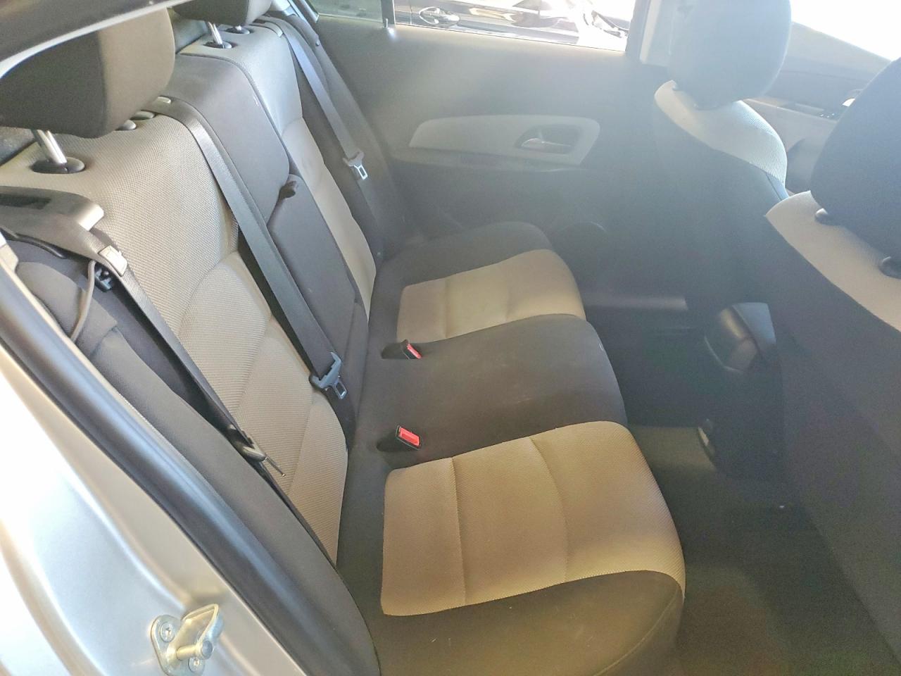 2014 Chevrolet Cruze Ls Серебряный vin: 1G1PA5SH6E7485120