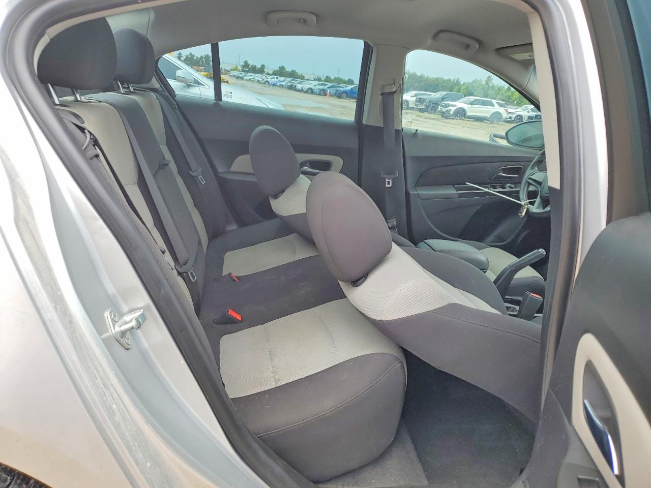 2014 Chevrolet Cruze Ls Silver vin: 1G1PA5SH6E7485120