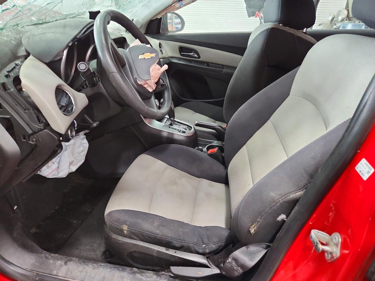 2015 Chevrolet Cruze Ls Red vin: 1G1PA5SH6F7103685
