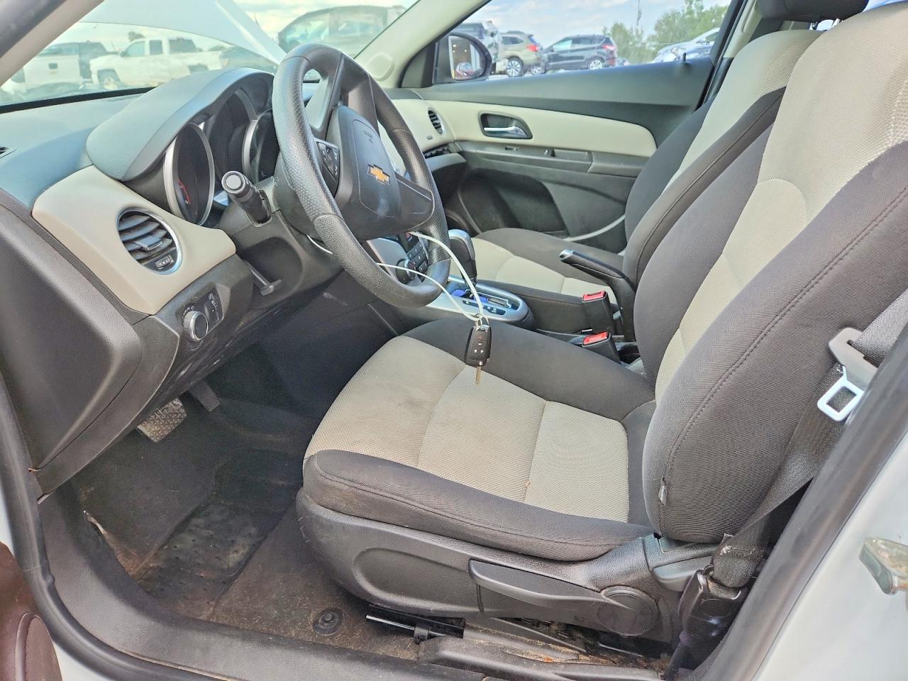 2015 Chevrolet Cruze Ls White vin: 1G1PA5SH6F7120731