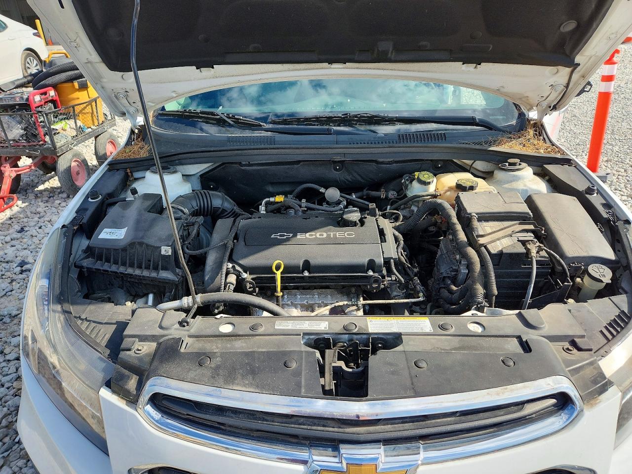 2015 Chevrolet Cruze Ls White vin: 1G1PA5SH6F7120731
