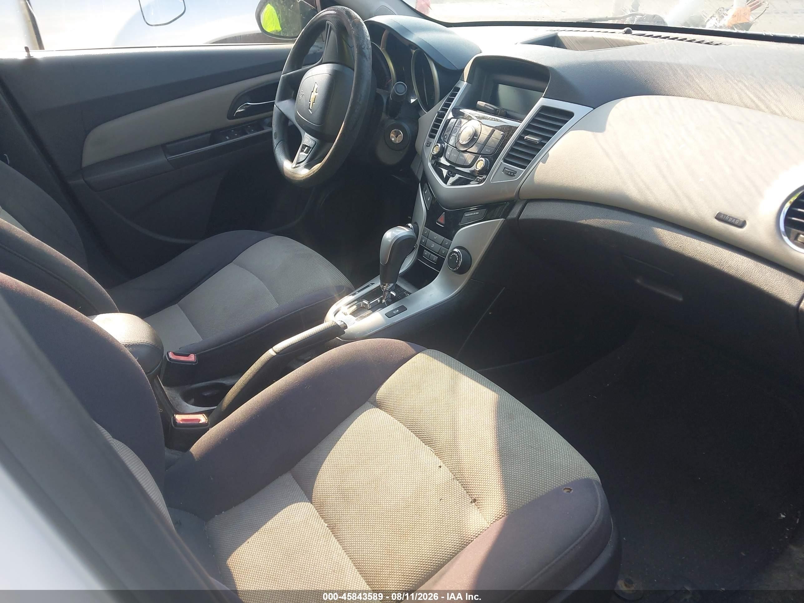 2013 Chevrolet Cruze Ls Auto White vin: 1G1PA5SH7D7131802
