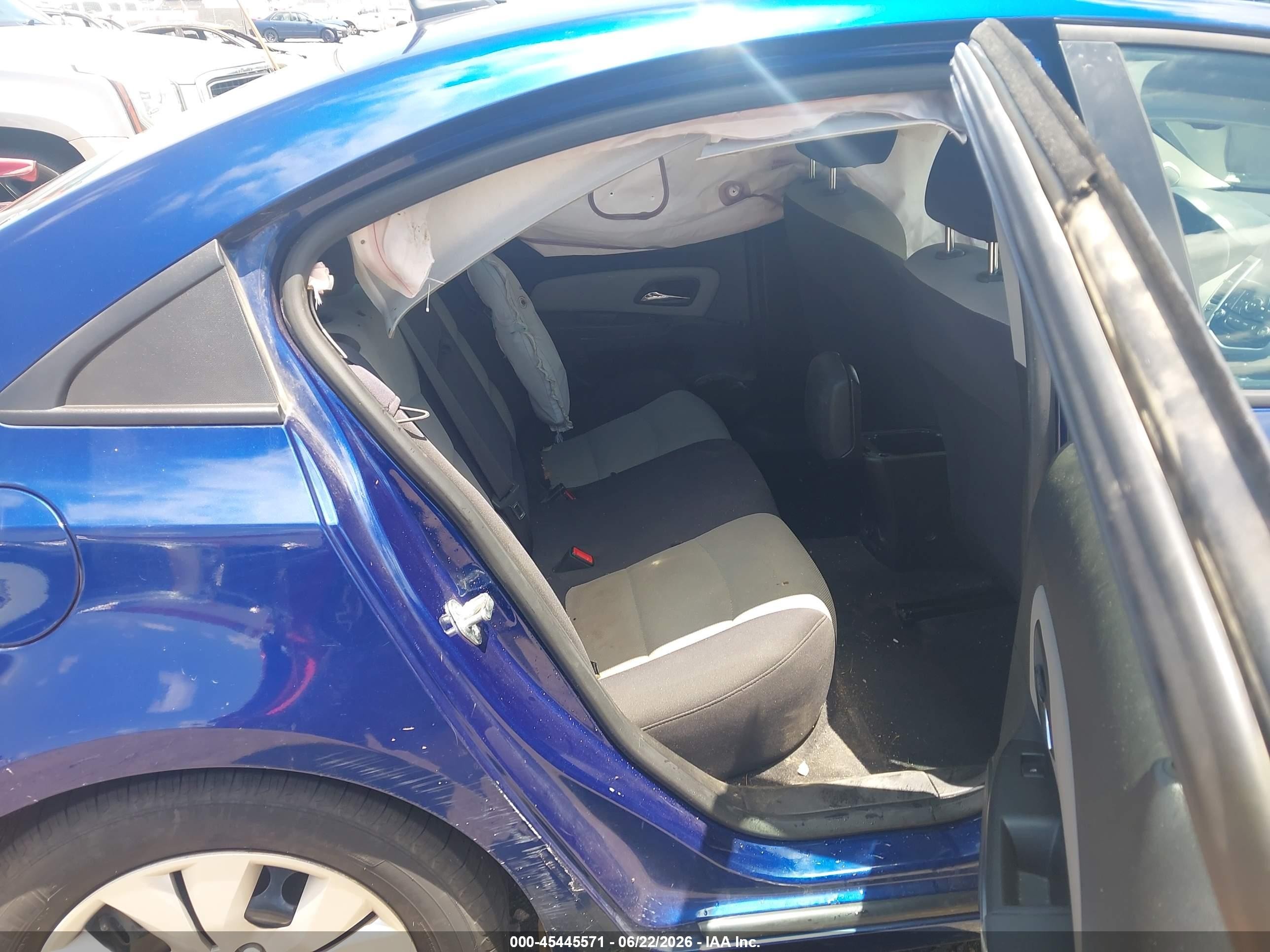 2013 Chevrolet Cruze Ls Auto Blue vin: 1G1PA5SH7D7181311