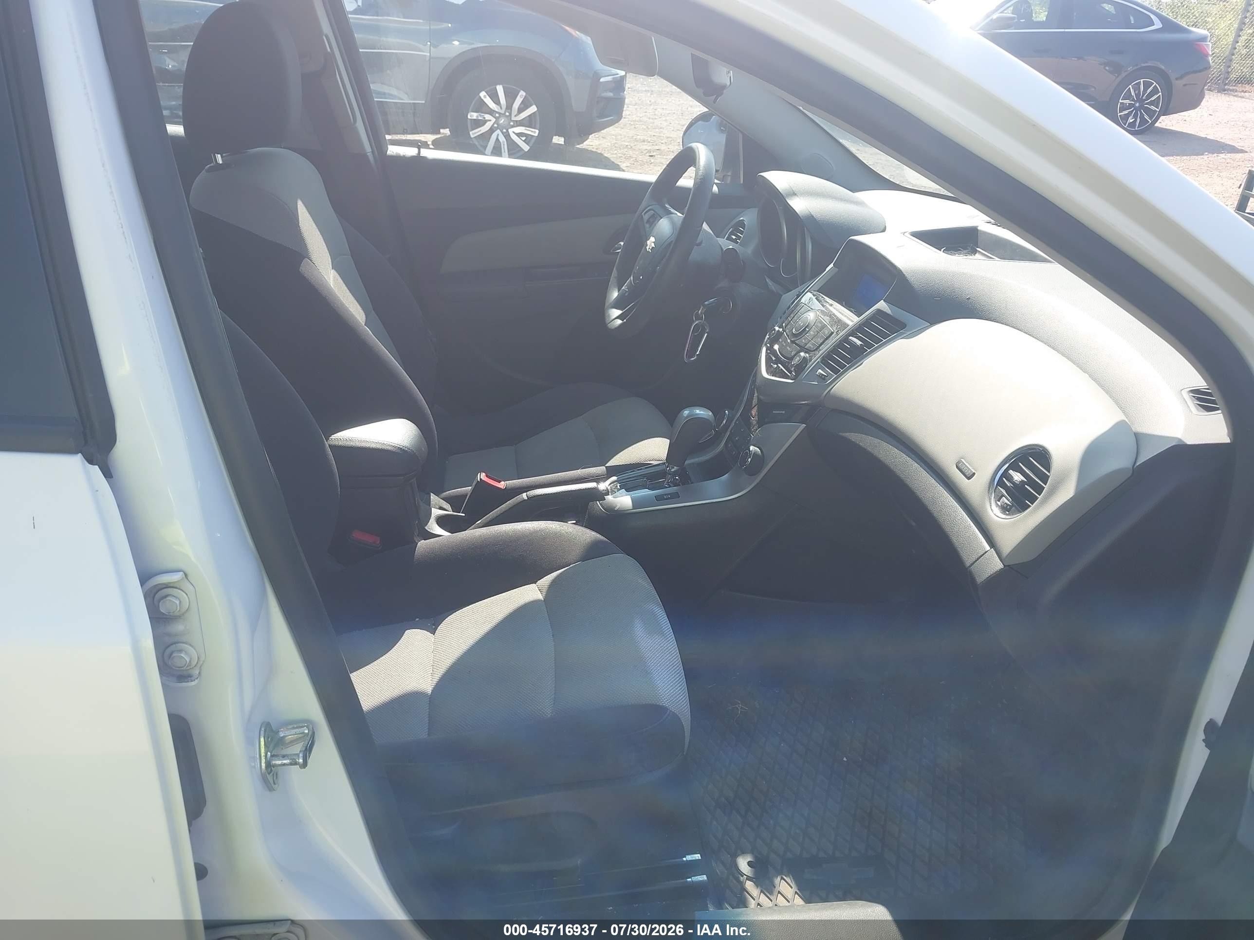 2013 Chevrolet Cruze Ls Auto White vin: 1G1PA5SH7D7225663