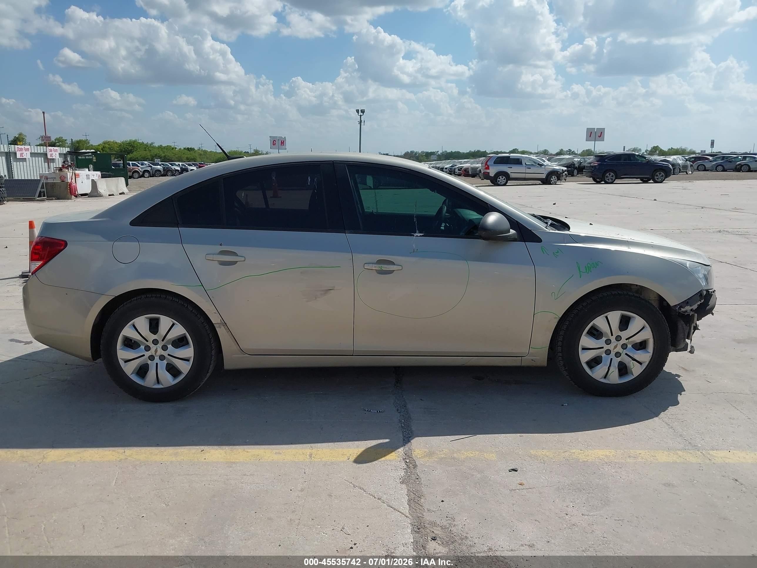 2013 Chevrolet Cruze Ls Auto Gold vin: 1G1PA5SH7D7318697