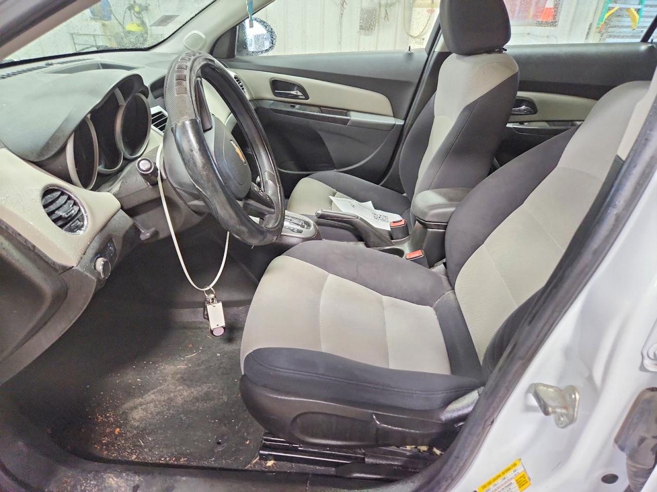 2014 Chevrolet Cruze Ls White vin: 1G1PA5SH7E7173825
