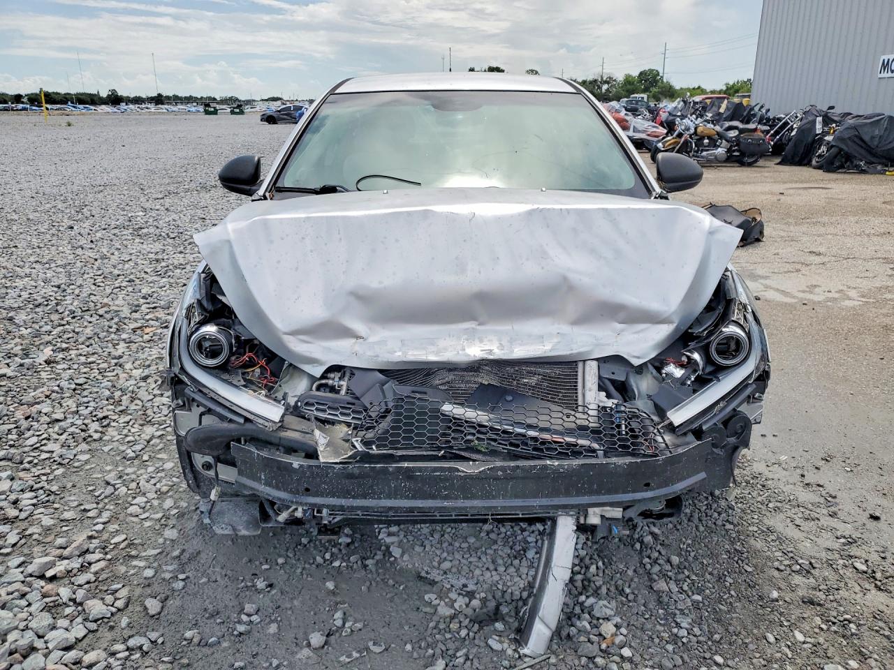 2014 Chevrolet Cruze Ls Silver vin: 1G1PA5SH7E7209402
