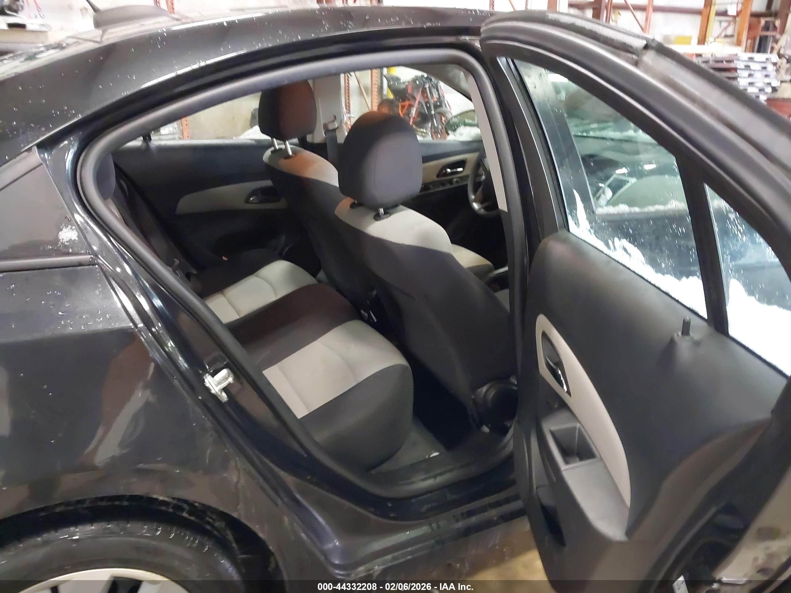 2015 Chevrolet Cruze Ls Auto Black vin: 1G1PA5SH7F7115361