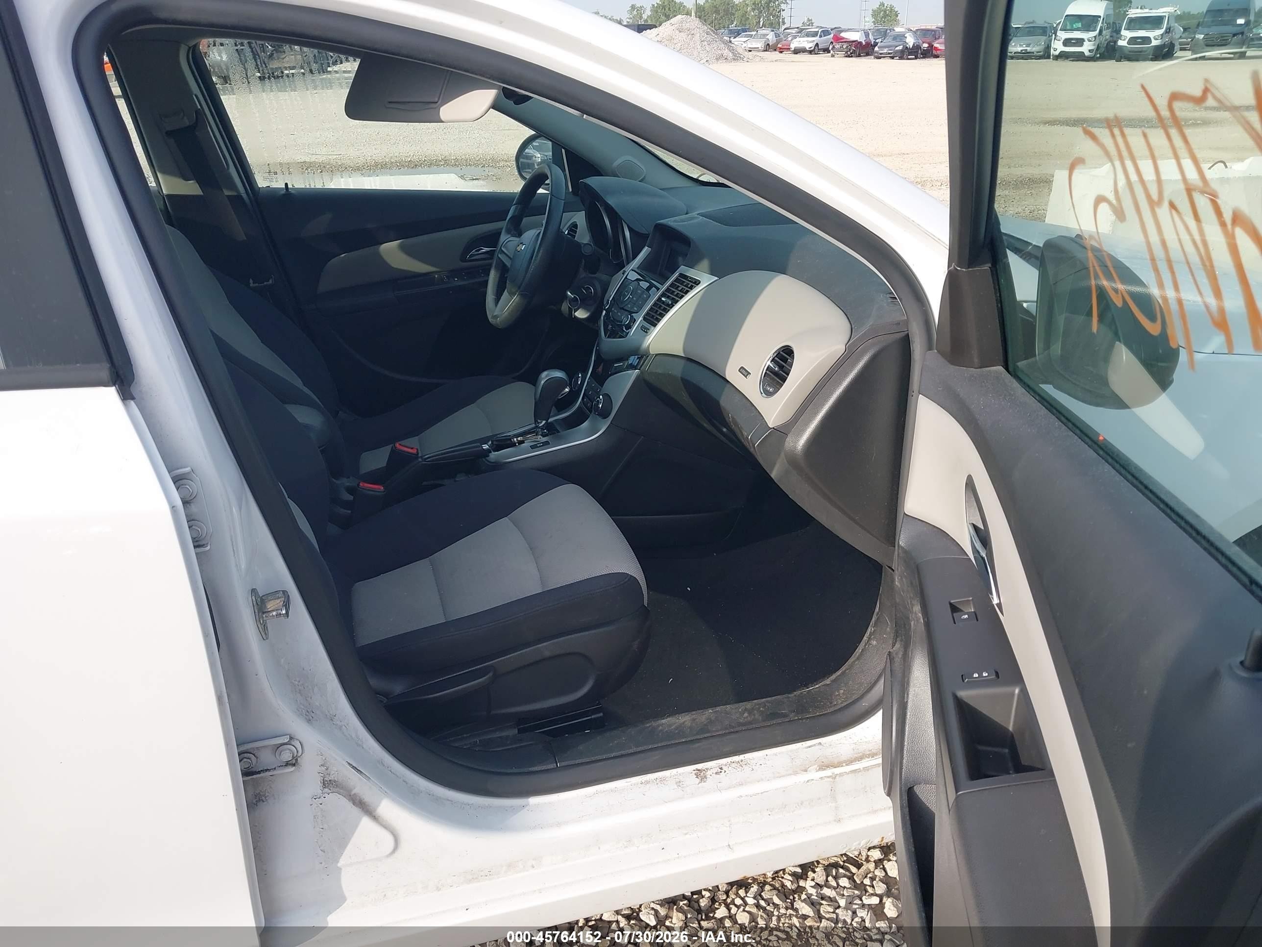 2015 Chevrolet Cruze Ls Auto White vin: 1G1PA5SH7F7163507