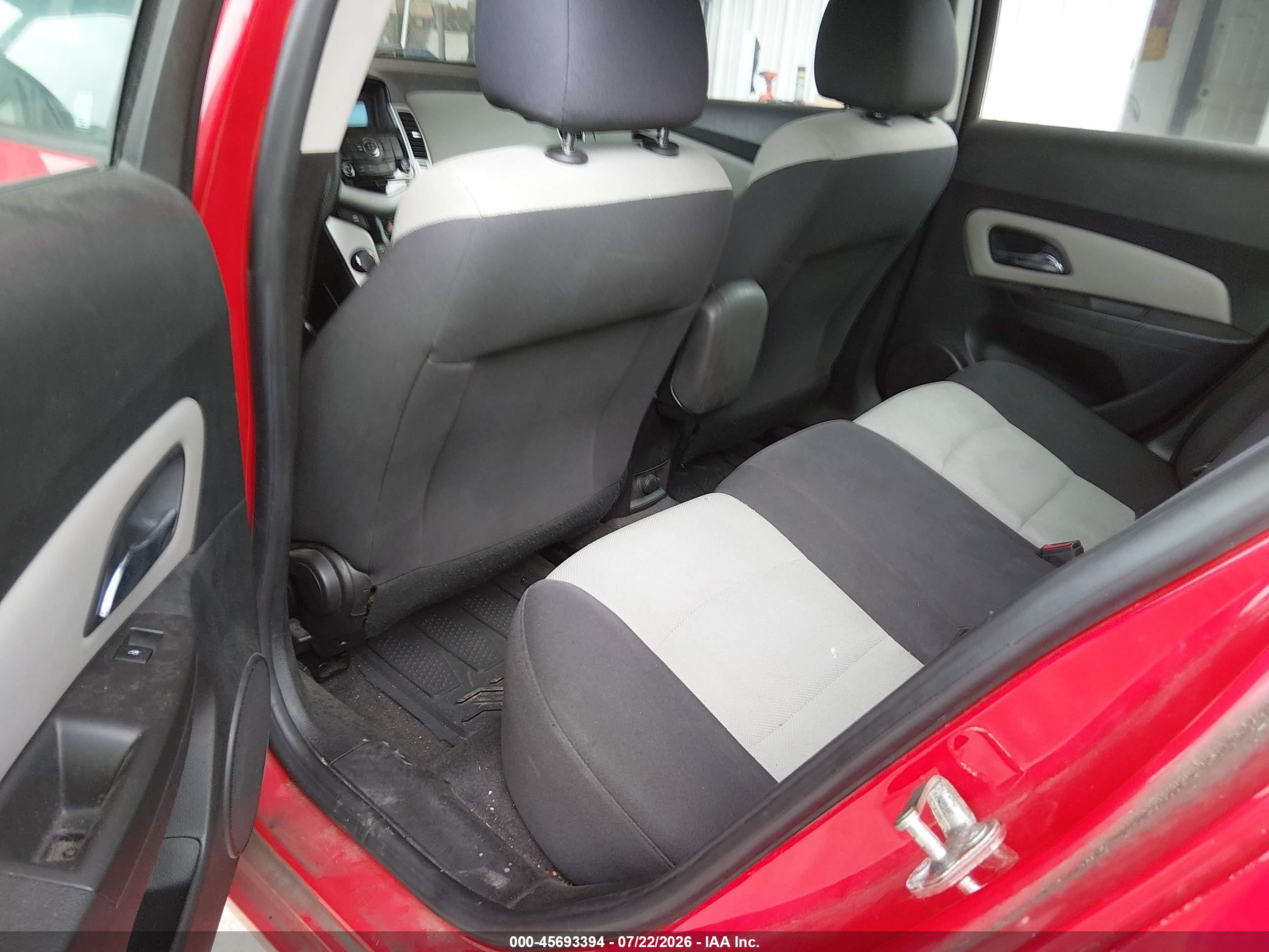 2015 Chevrolet Cruze Ls Auto Red vin: 1G1PA5SH7F7172160