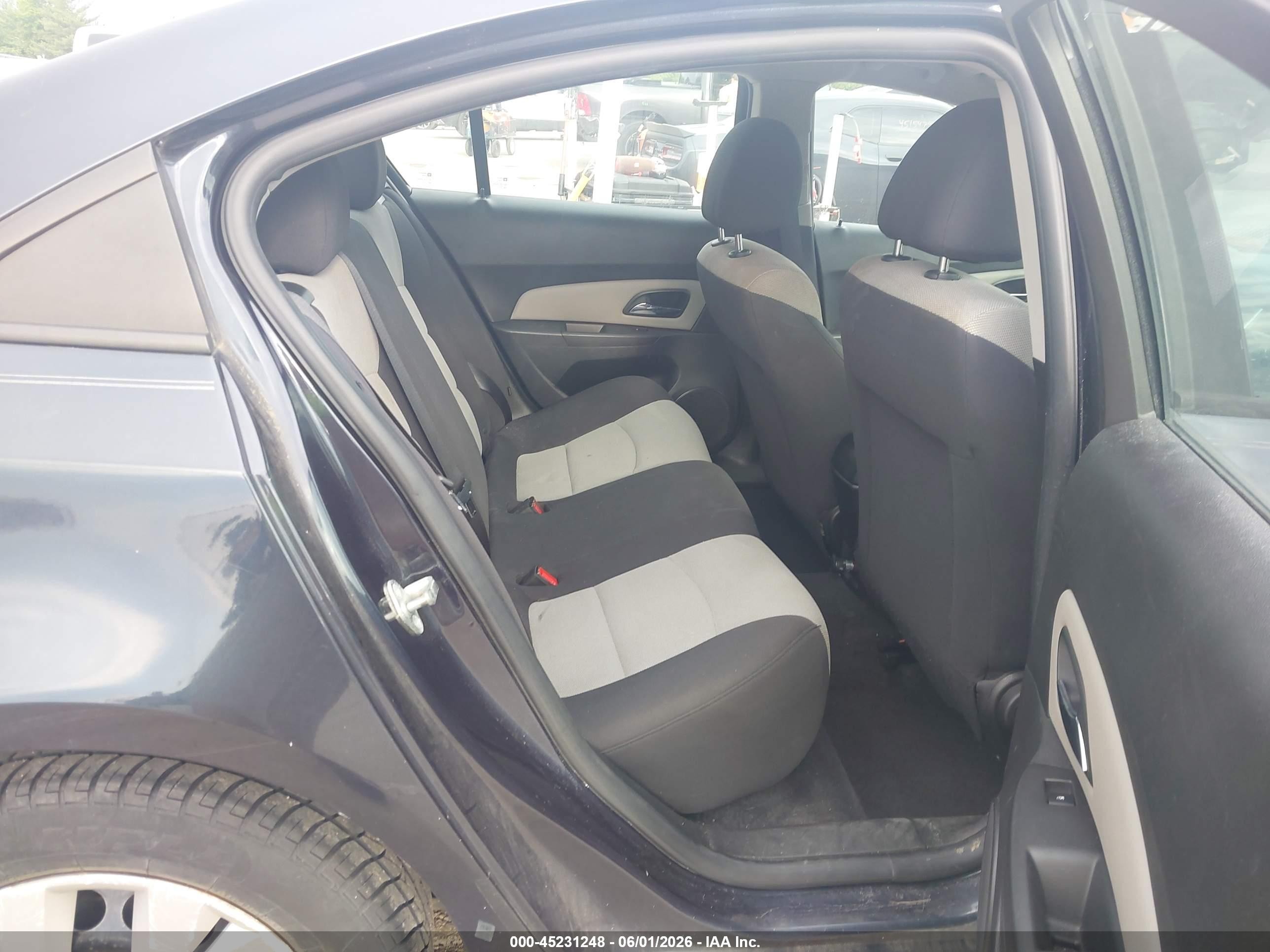 2015 Chevrolet Cruze Ls Auto Dark Blue vin: 1G1PA5SH7F7199696