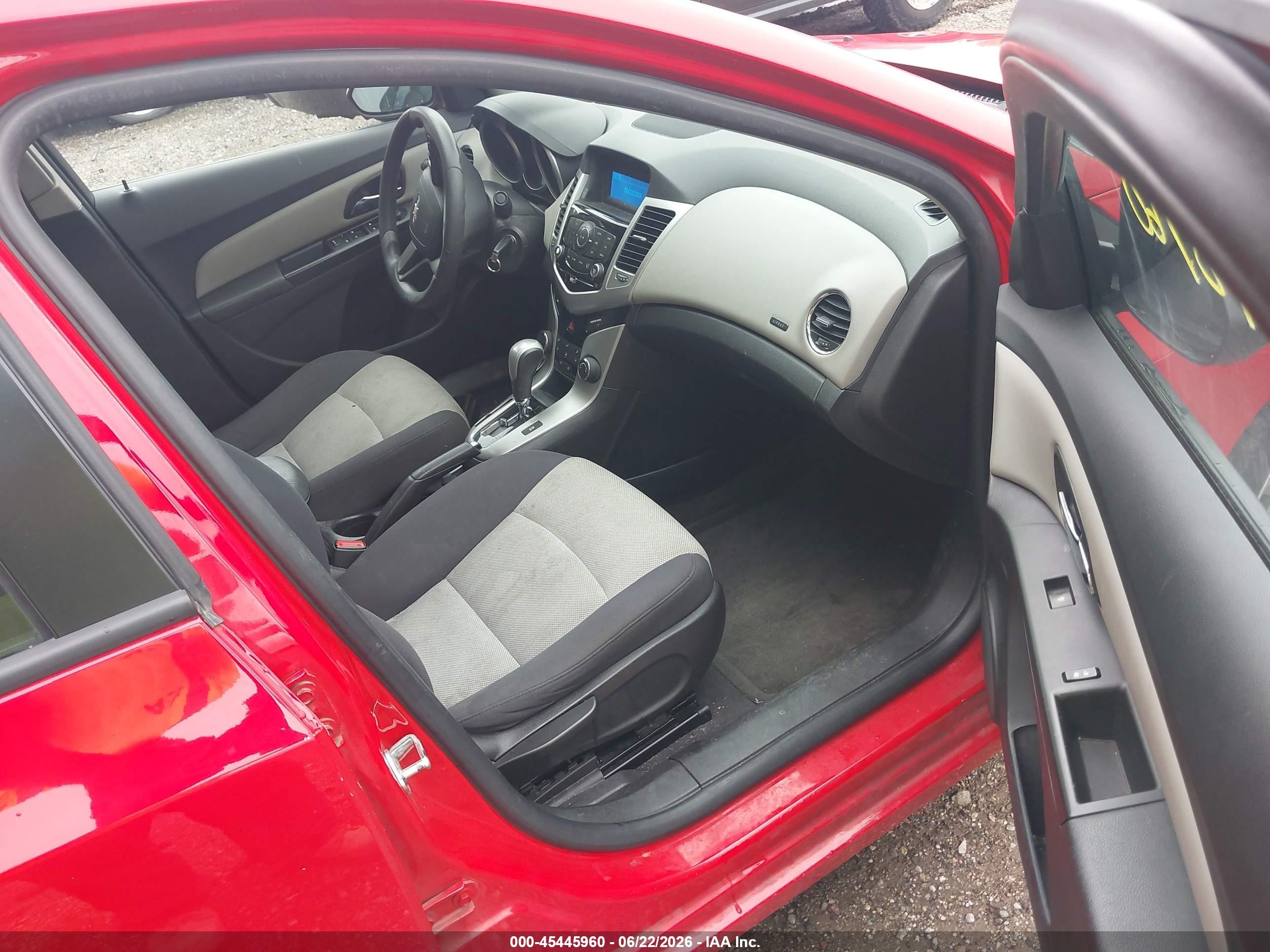 2015 Chevrolet Cruze Ls Auto Red vin: 1G1PA5SH7F7260528