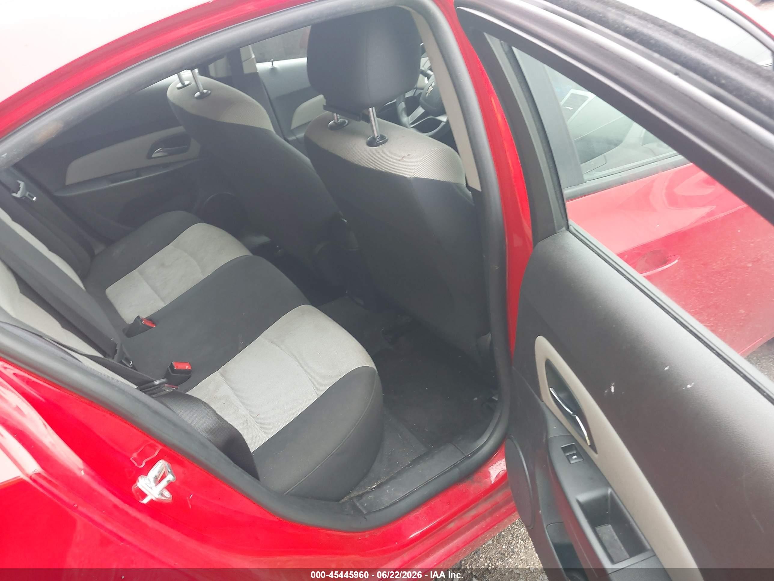 2015 Chevrolet Cruze Ls Auto Red vin: 1G1PA5SH7F7260528