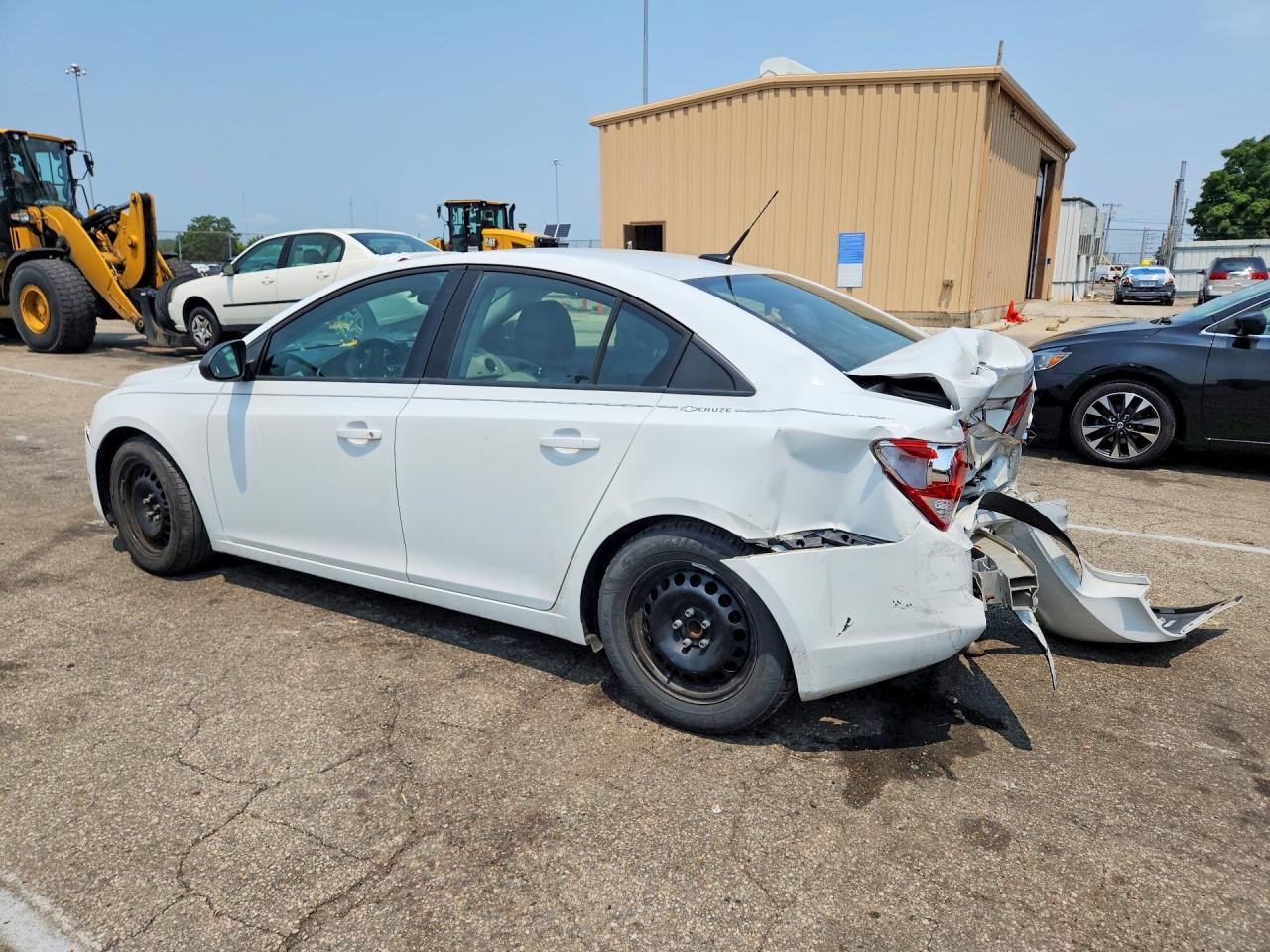2013 Chevrolet Cruze Ls White vin: 1G1PA5SH8D7116208