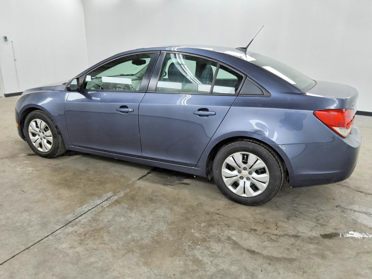 2013 Chevrolet Cruze Ls Blue vin: 1G1PA5SH8D7161973