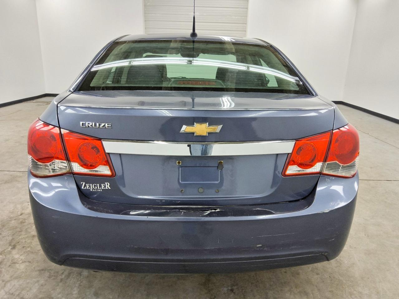 2013 Chevrolet Cruze Ls Blue vin: 1G1PA5SH8D7161973