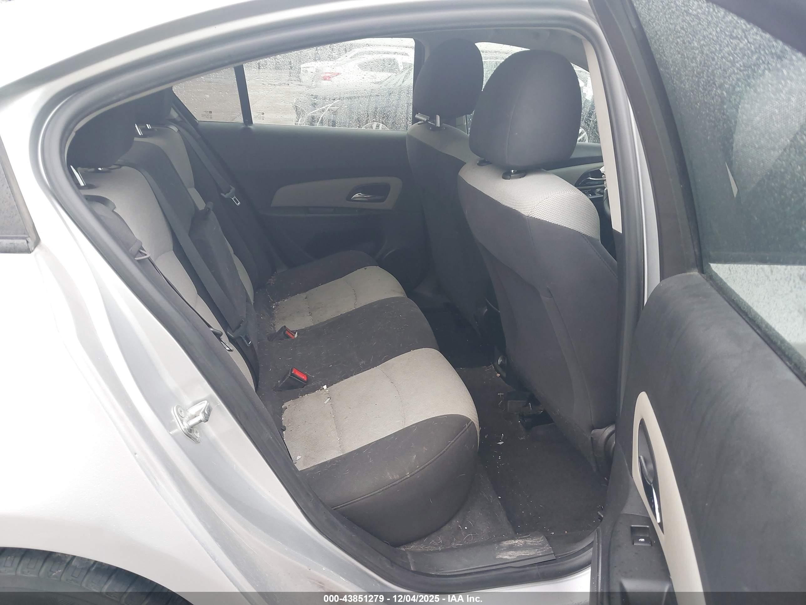 2013 Chevrolet Cruze Ls Auto Silver vin: 1G1PA5SH8D7165179