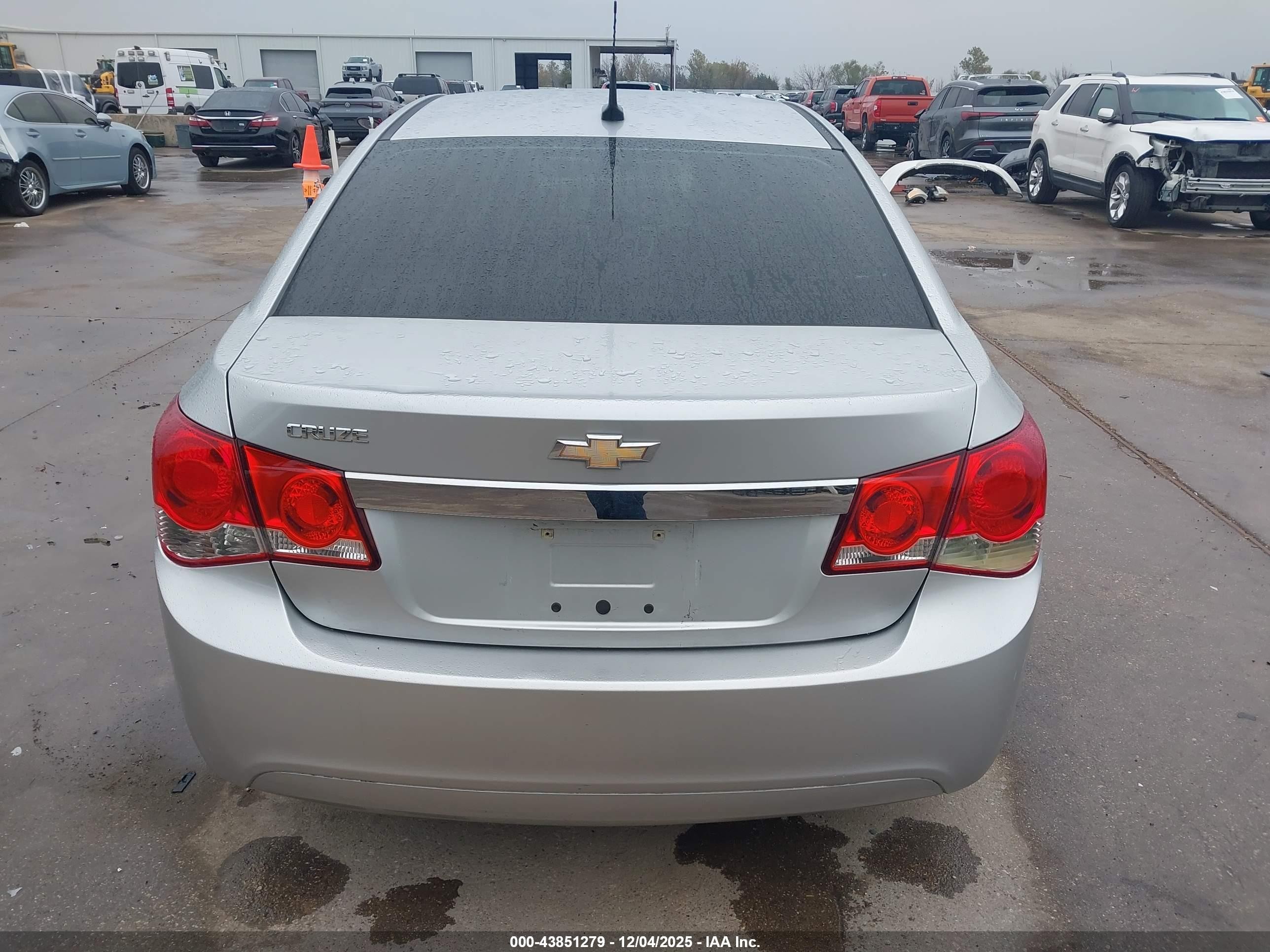 2013 Chevrolet Cruze Ls Auto Silver vin: 1G1PA5SH8D7165179