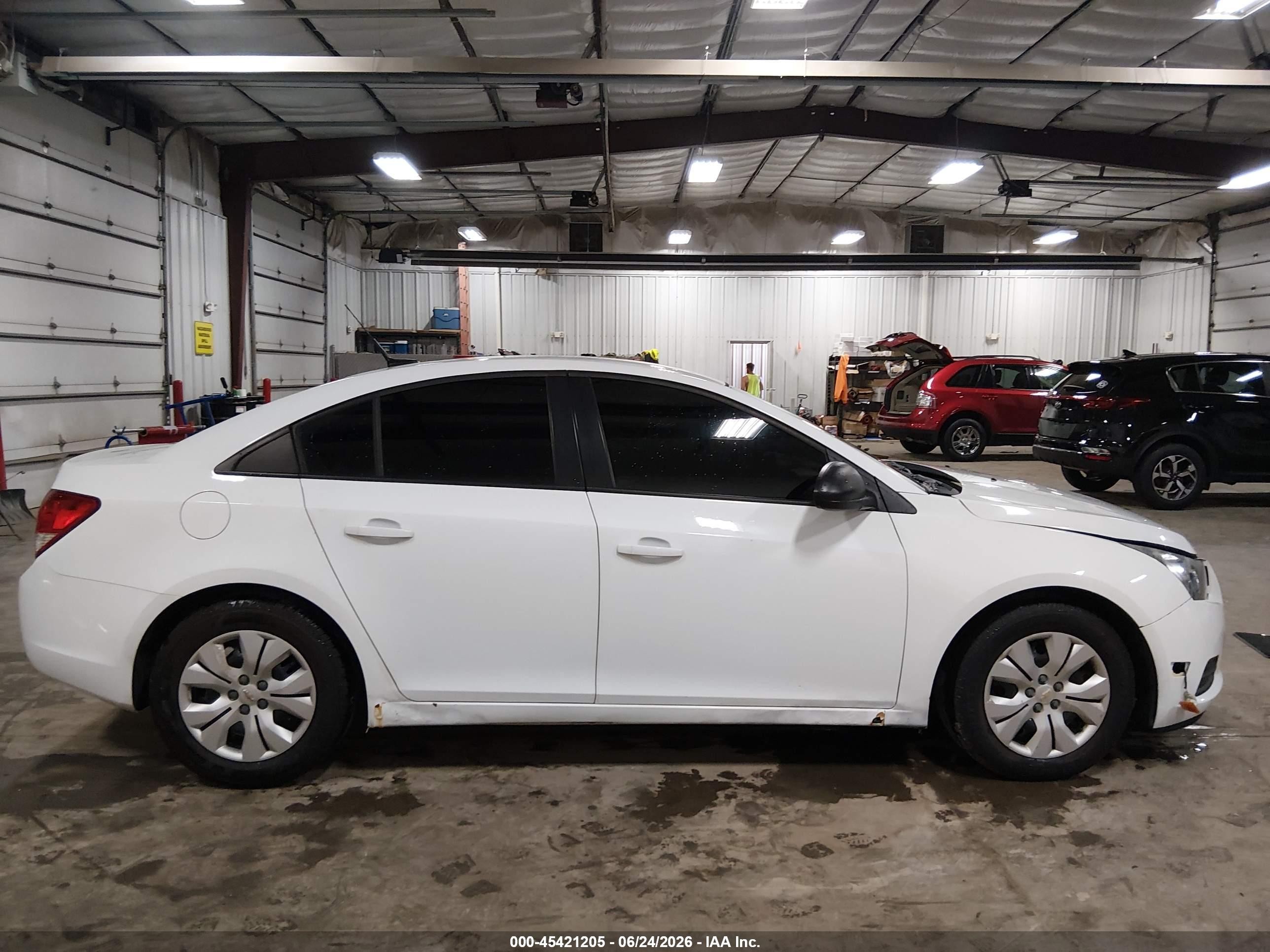 2013 Chevrolet Cruze Ls Auto White vin: 1G1PA5SH8D7329997