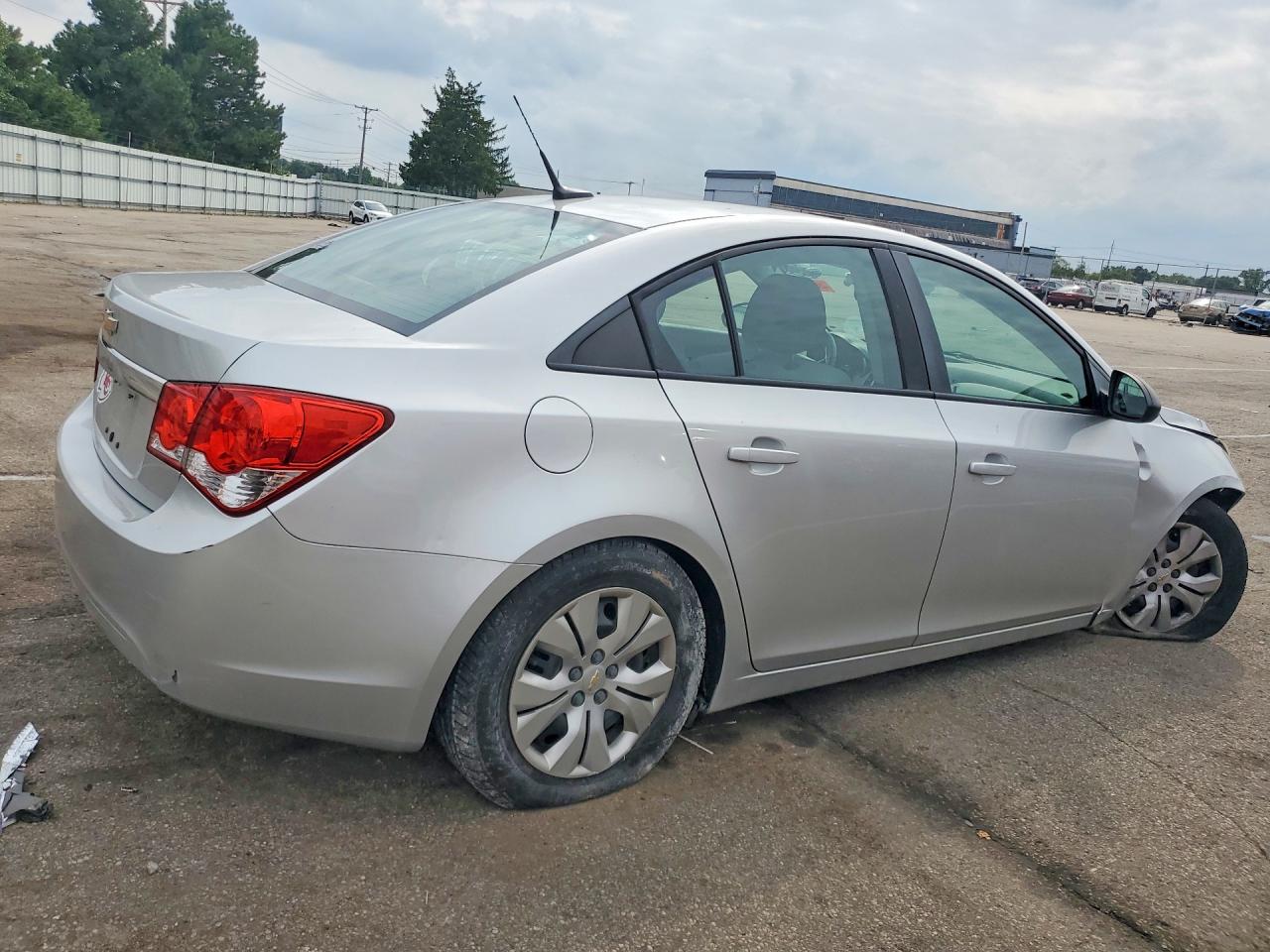2014 Chevrolet Cruze Ls Silver vin: 1G1PA5SH8E7306396