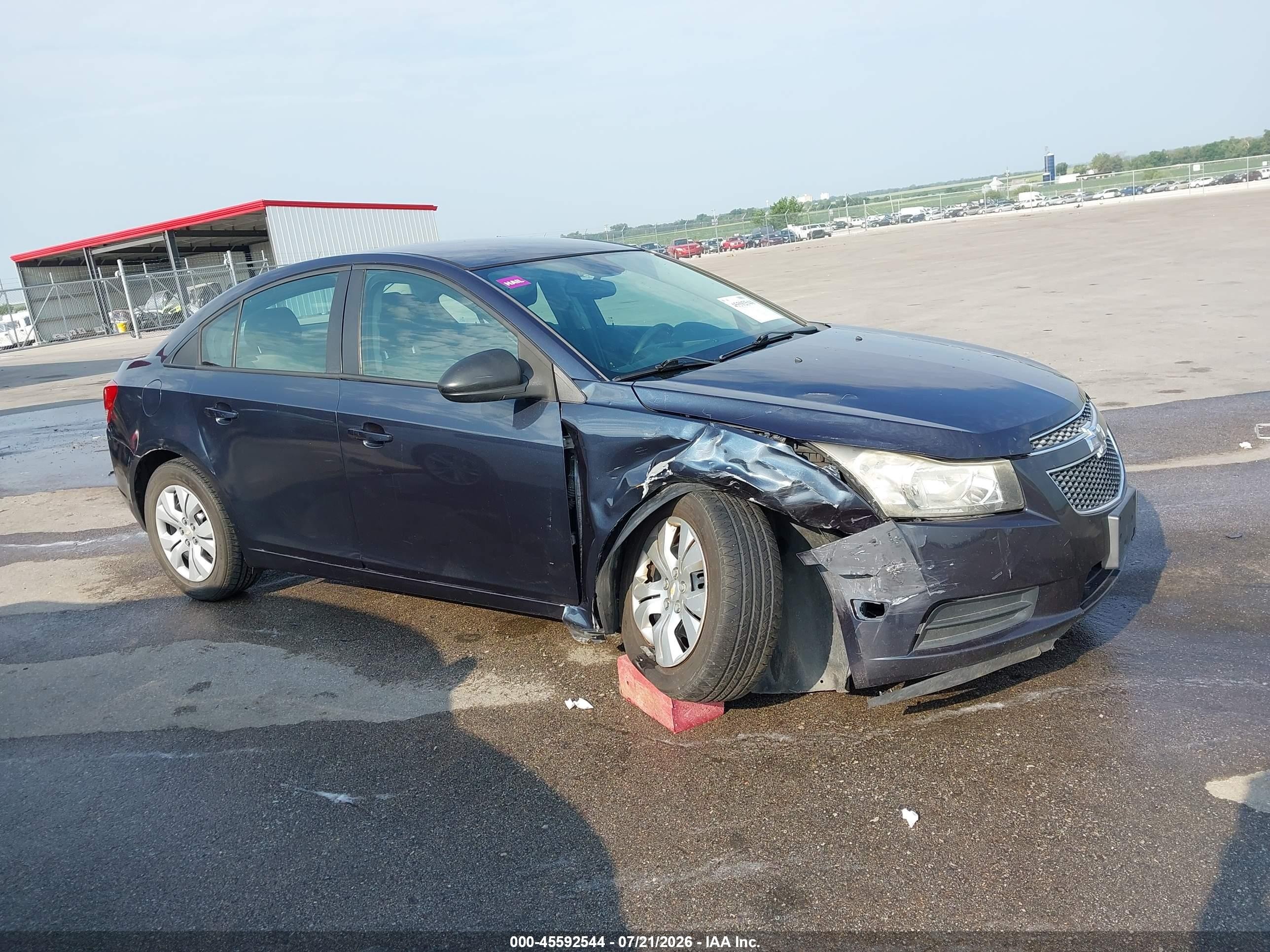 2014 Chevrolet Cruze Ls Auto Синий vin: 1G1PA5SH8E7414436