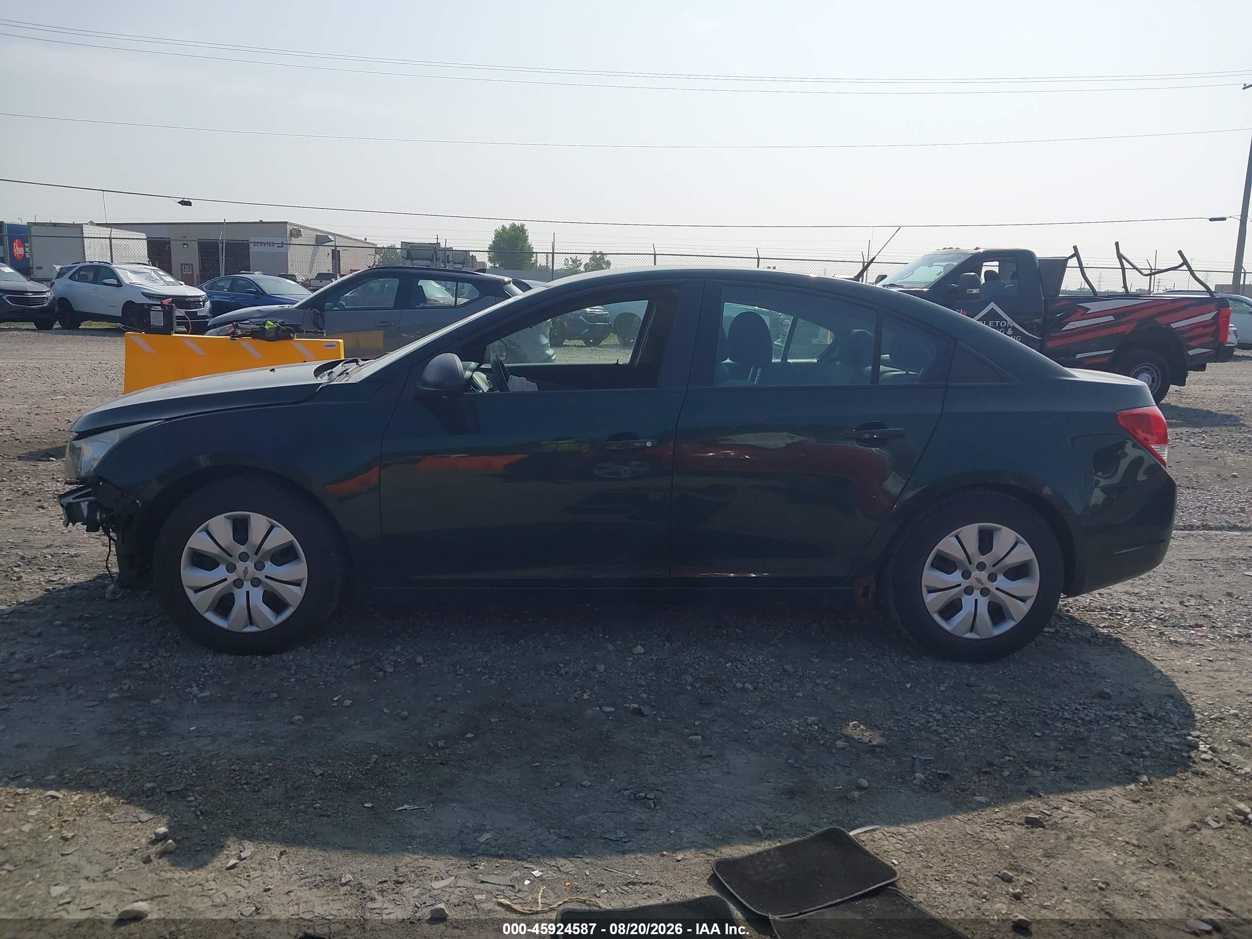 2014 Chevrolet Cruze Ls Auto Зеленый vin: 1G1PA5SH8E7430636
