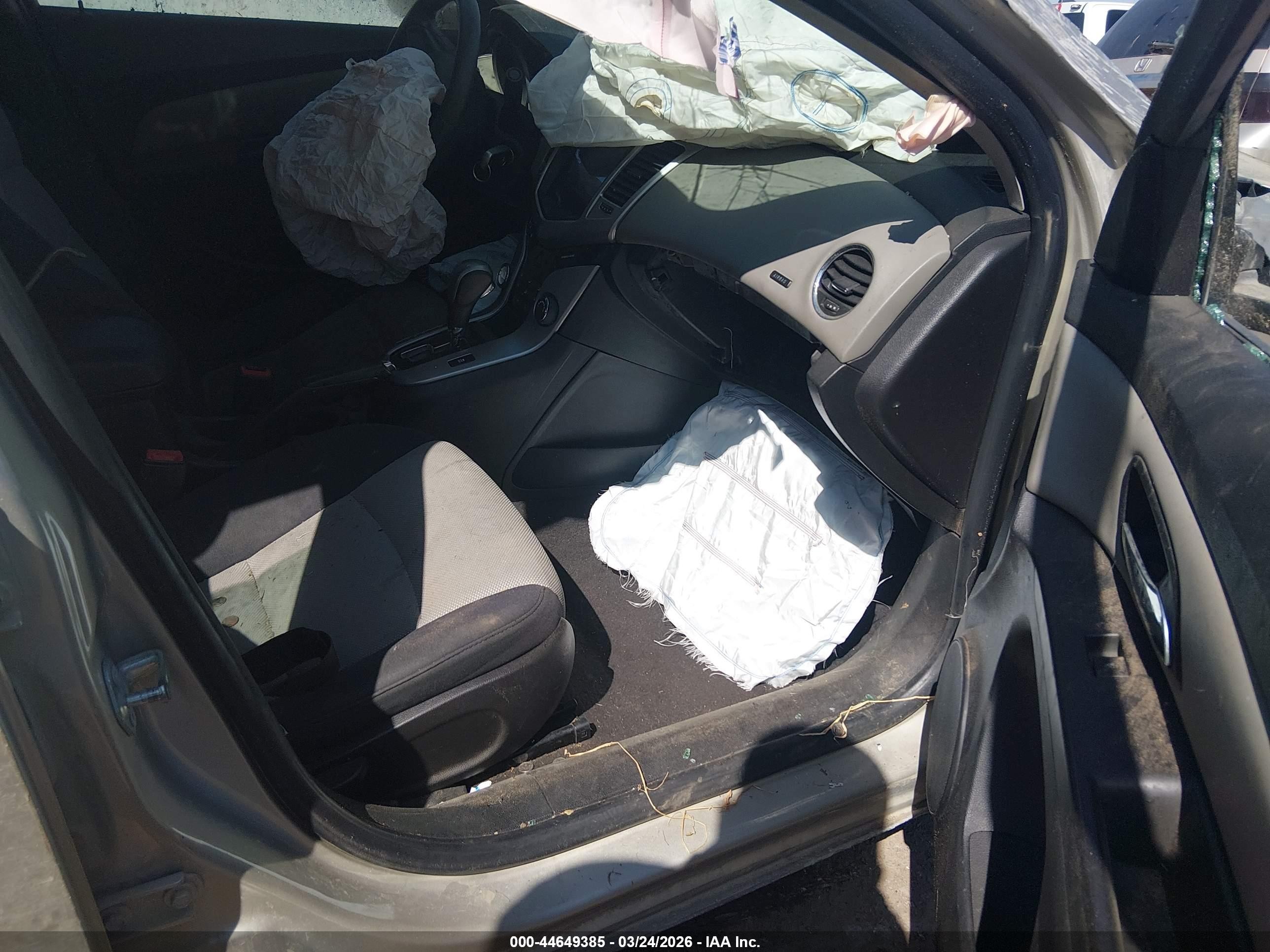 2014 Chevrolet Cruze Ls Auto Gray vin: 1G1PA5SH8E7487984