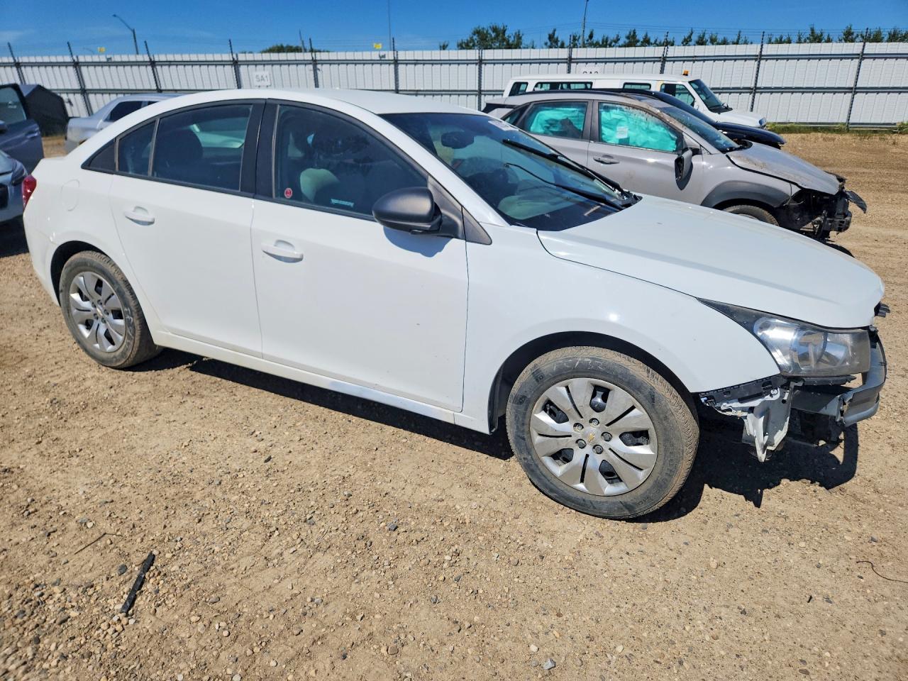 2015 Chevrolet Cruze Ls White vin: 1G1PA5SH8F7161409