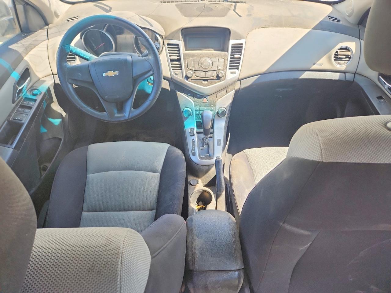 2015 Chevrolet Cruze Ls White vin: 1G1PA5SH8F7161409
