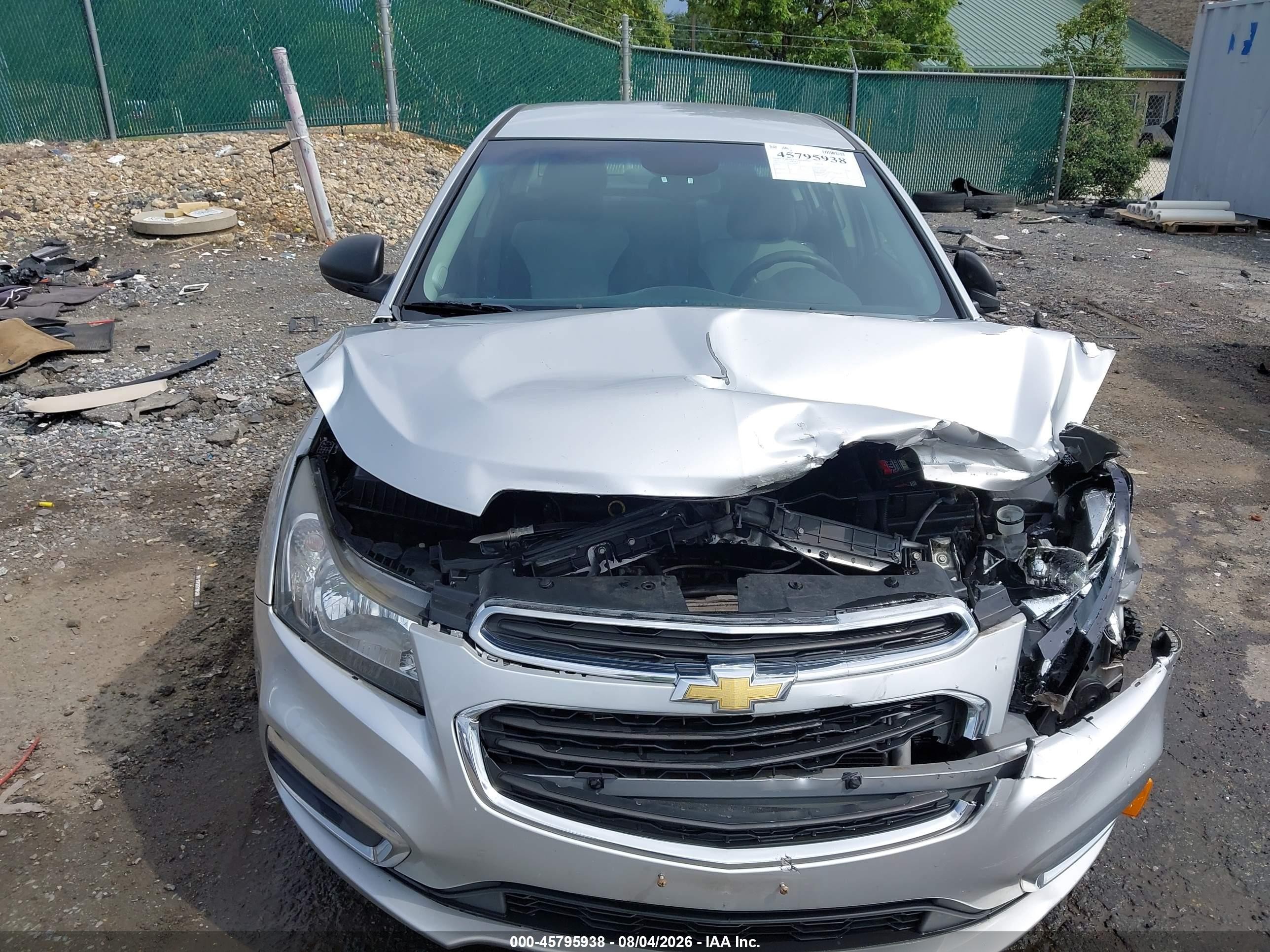 2015 Chevrolet Cruze Ls Auto Серебряный vin: 1G1PA5SH8F7190182
