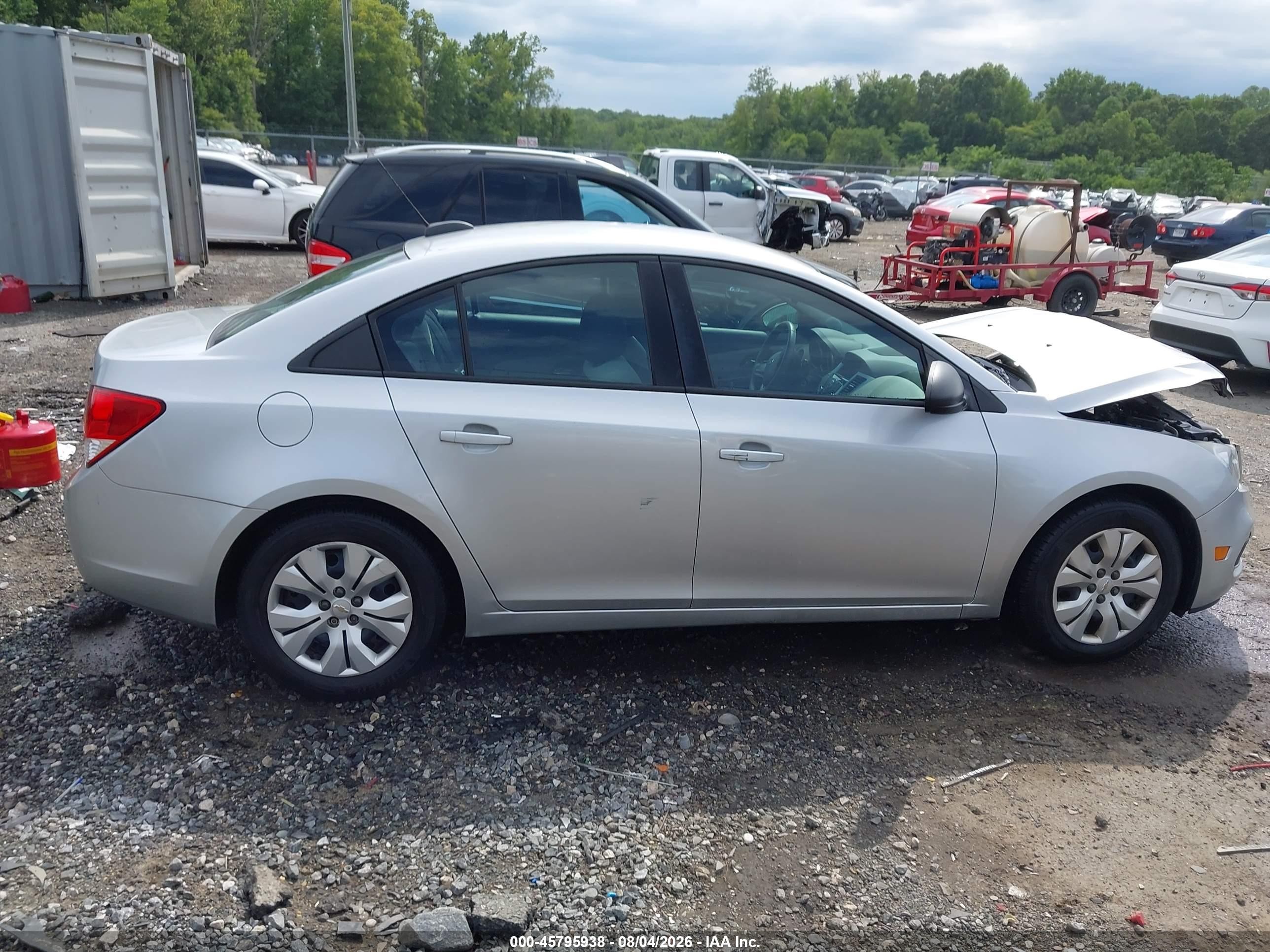 2015 Chevrolet Cruze Ls Auto Серебряный vin: 1G1PA5SH8F7190182